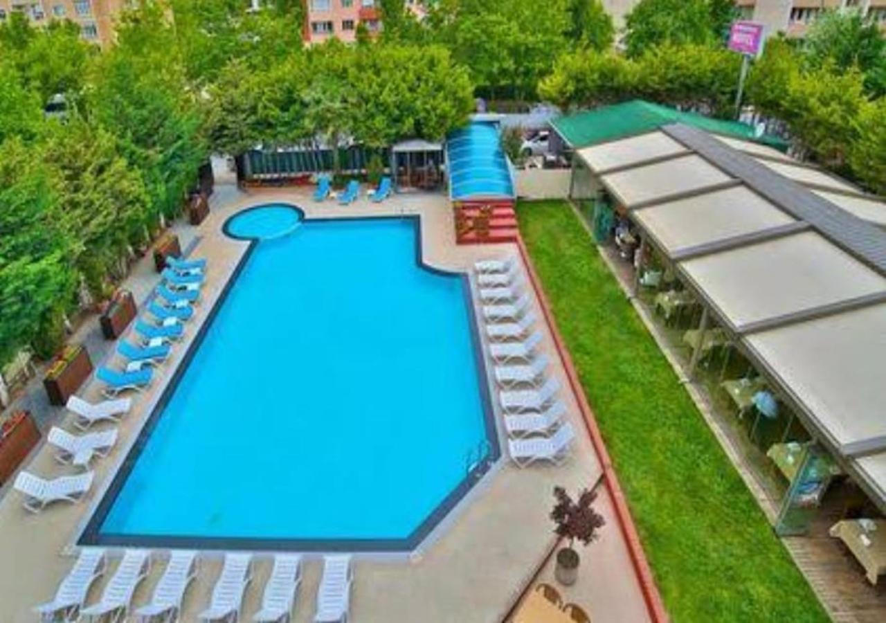 Hotel Gardan *