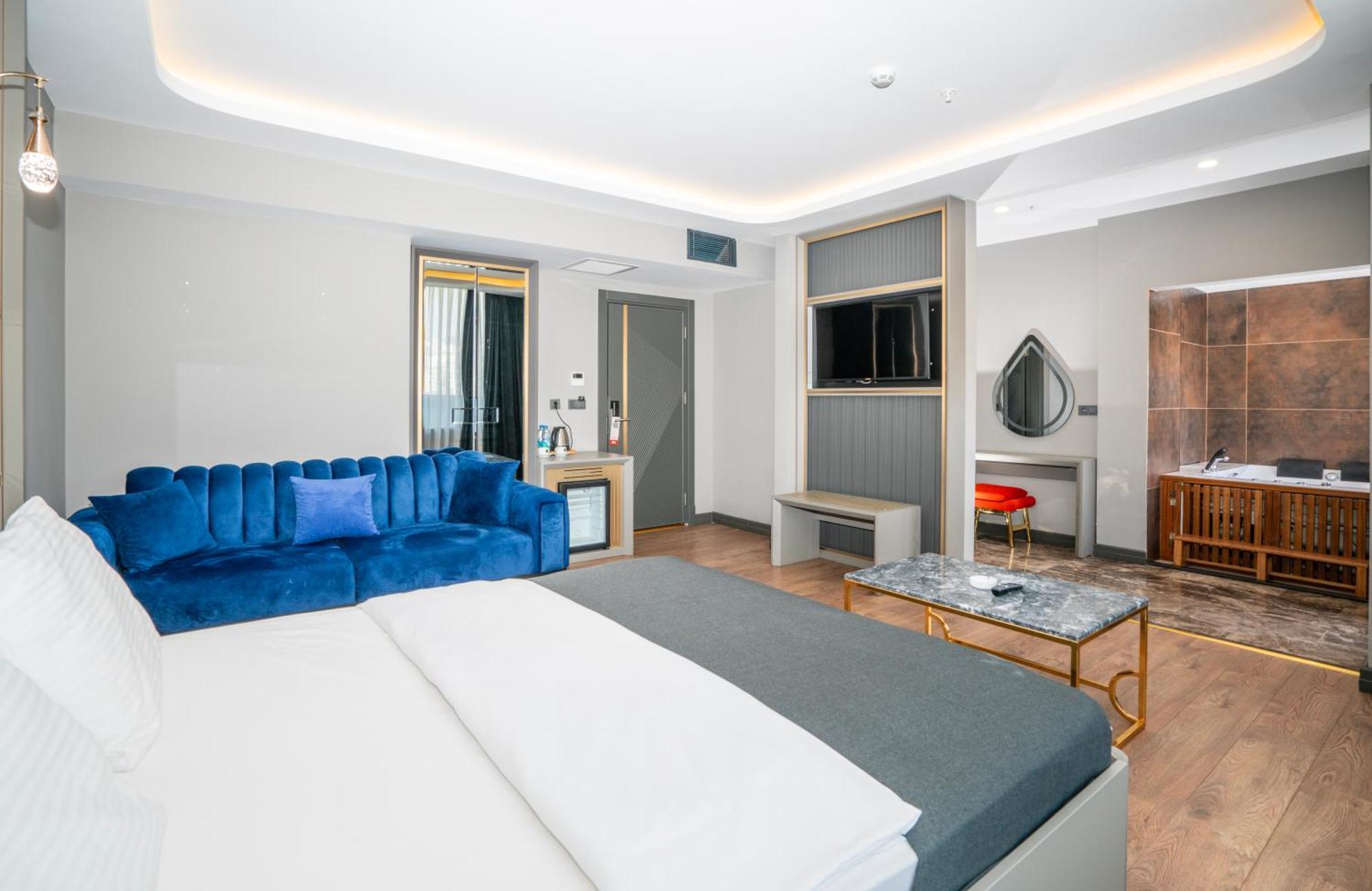 Otel 216 Ruby 4*
