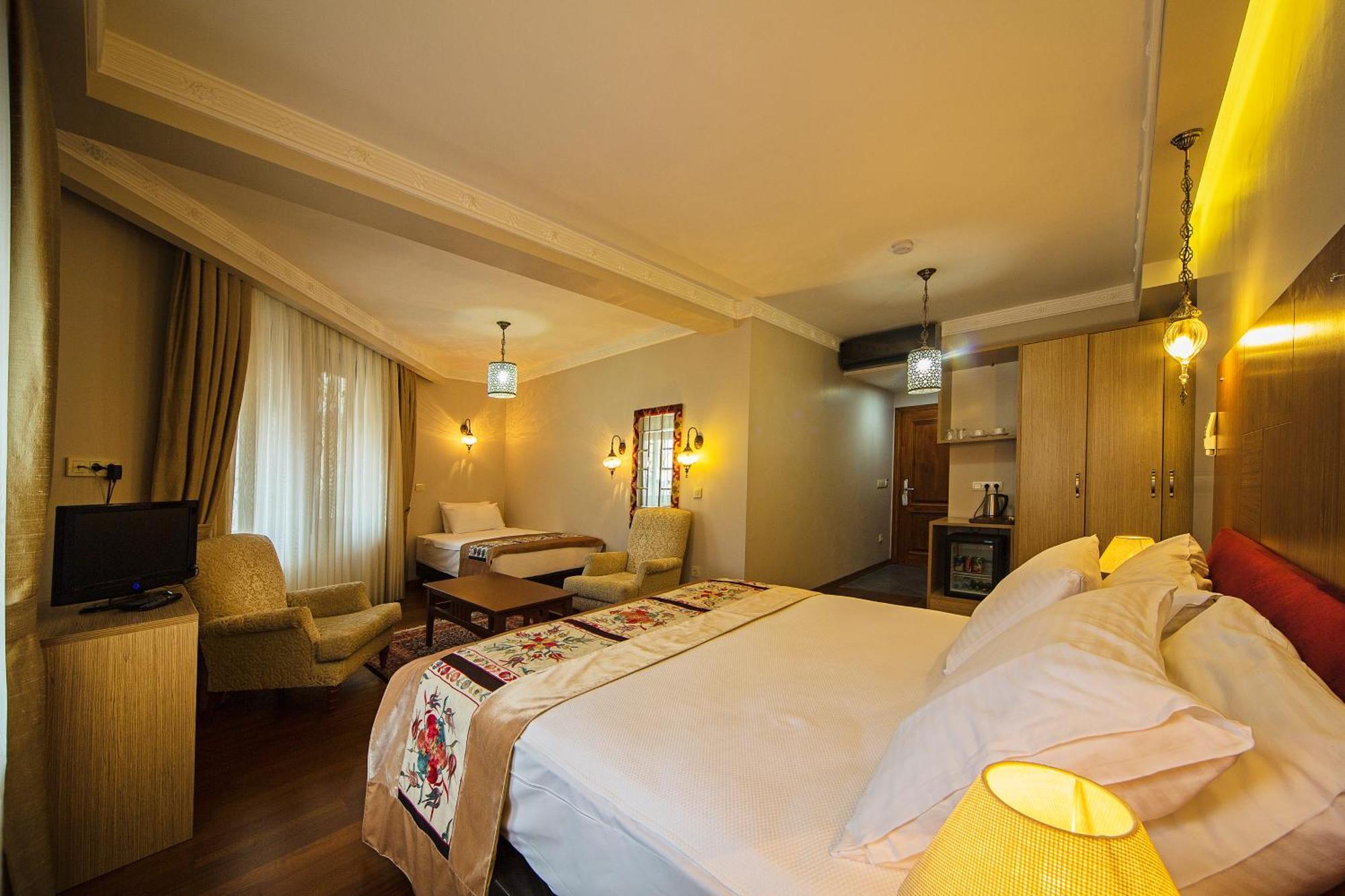 Hippodrome Aparthotel 3*