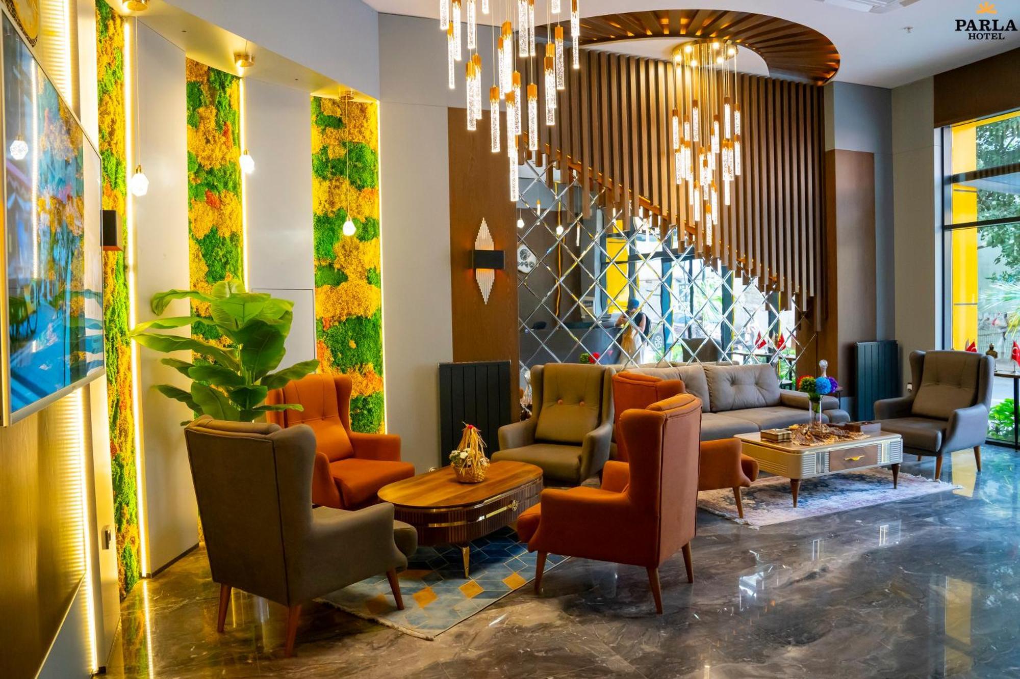 Parla Hotel *