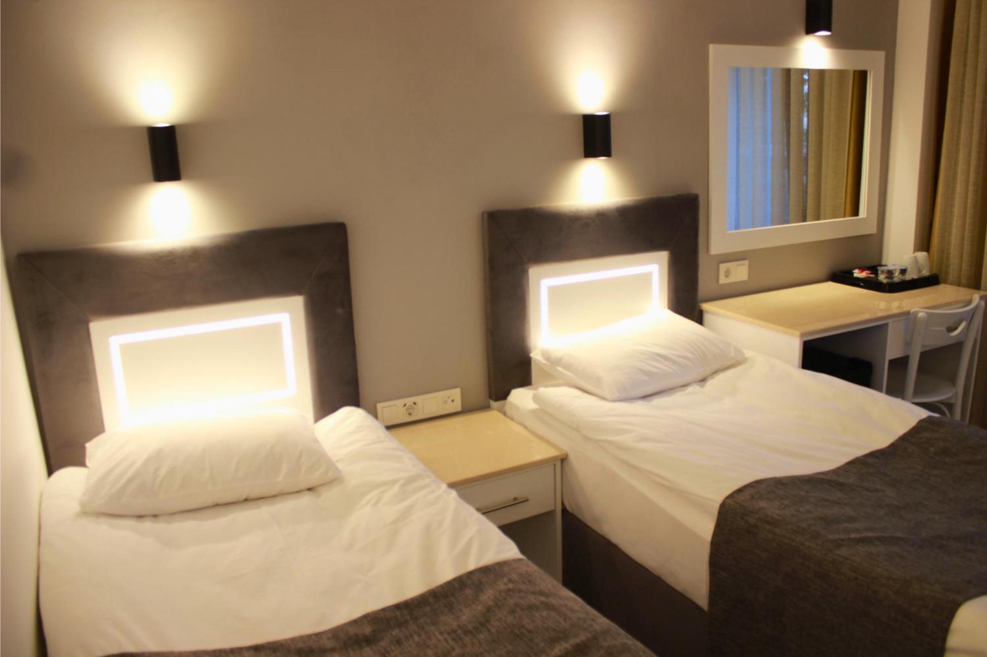 Otel Peninsula 3*