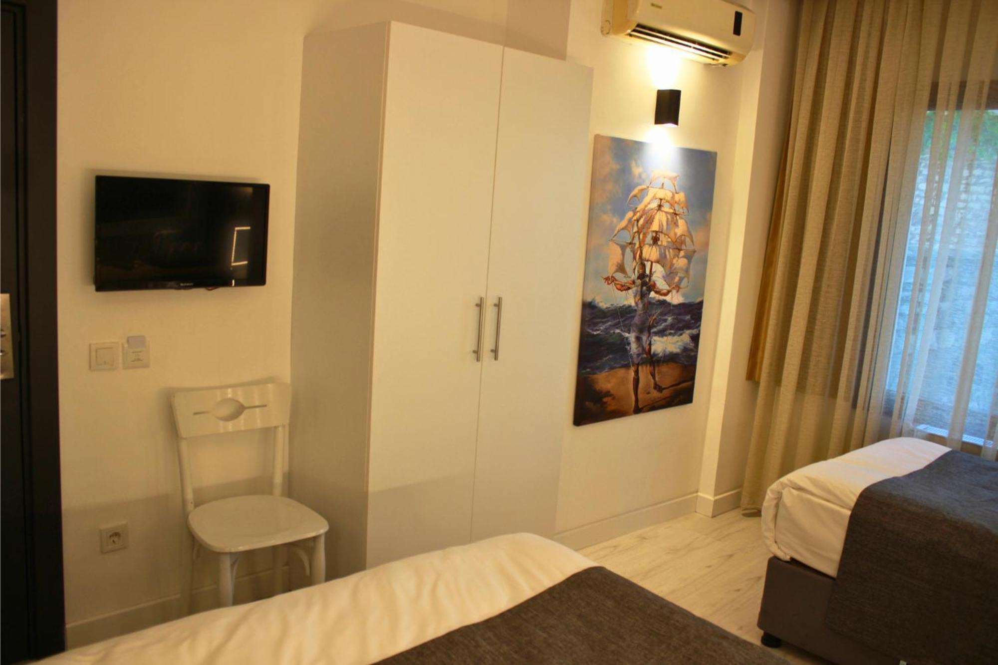 Peninsula 3*