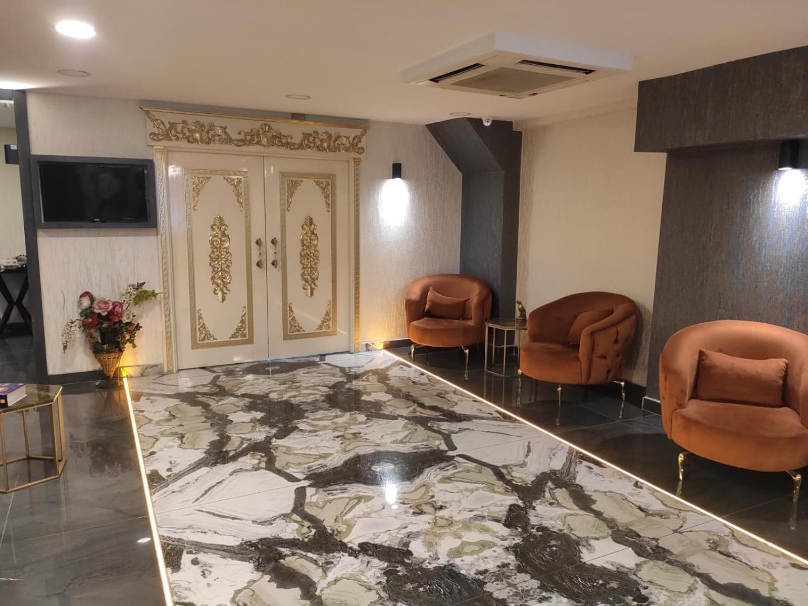 Vali Hotel 3*