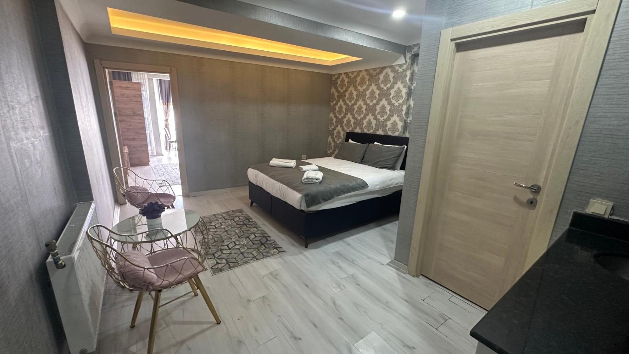 Taksim Royal &