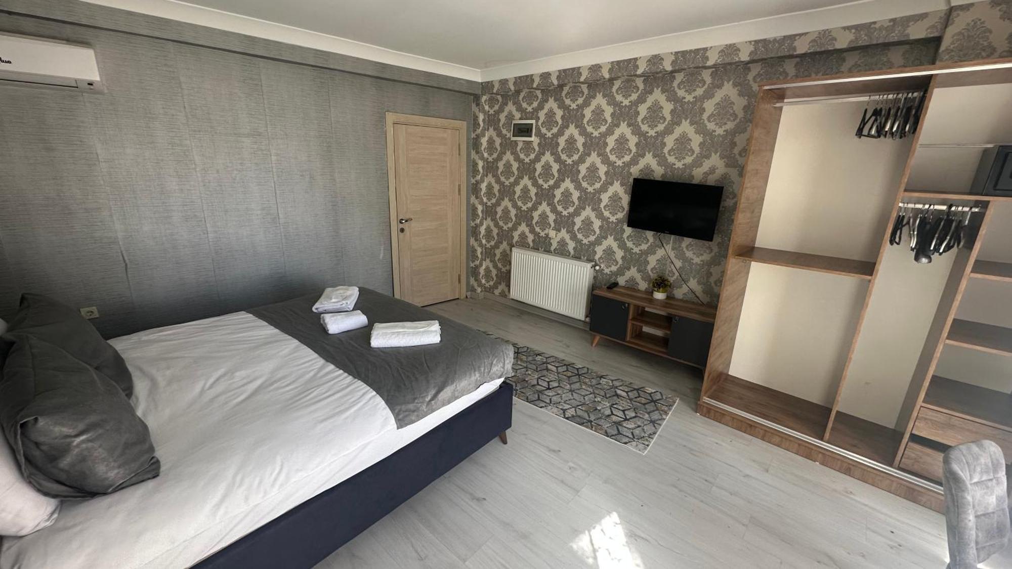 Taksim Royal &