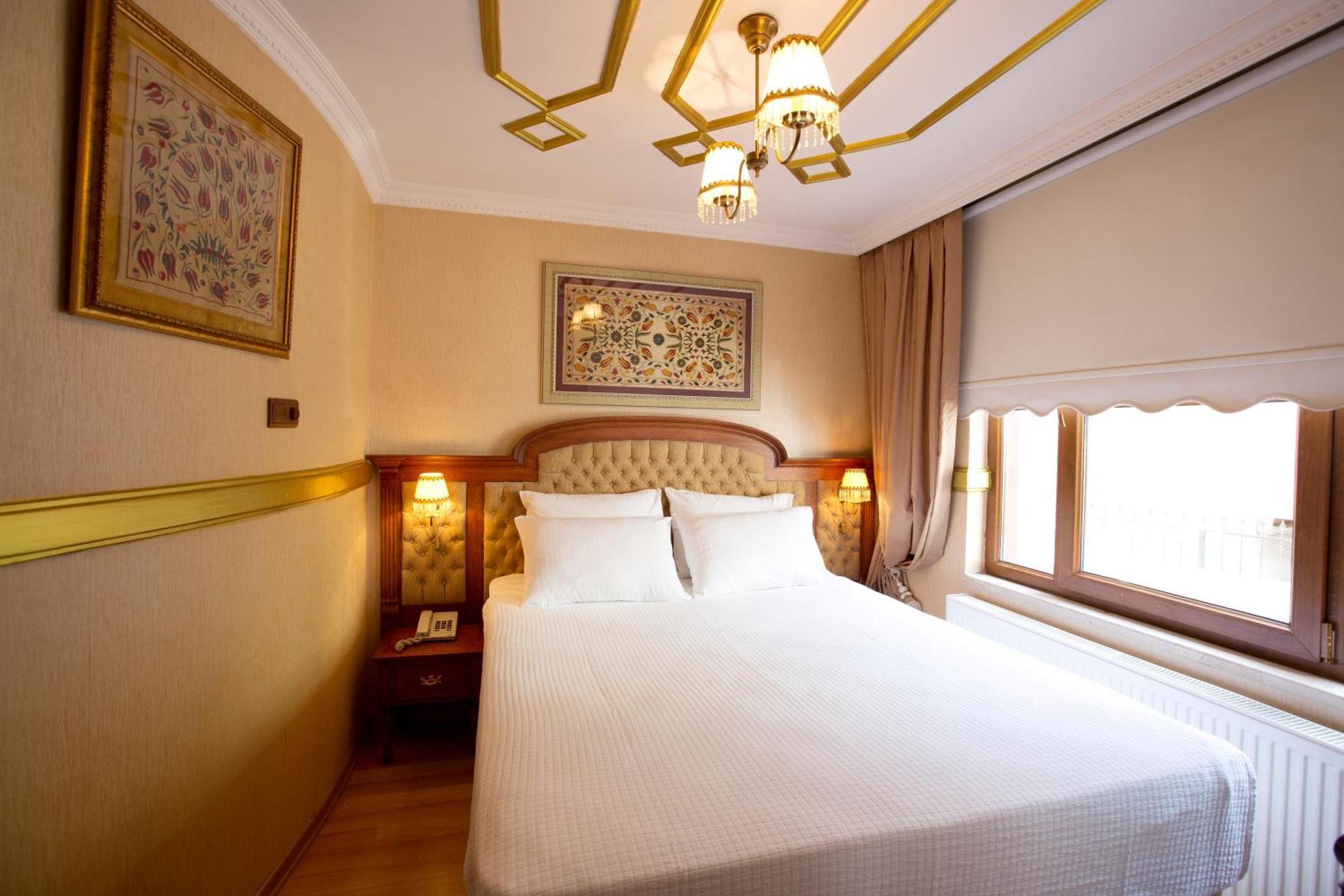 Aruna Boutique Hotel 4*