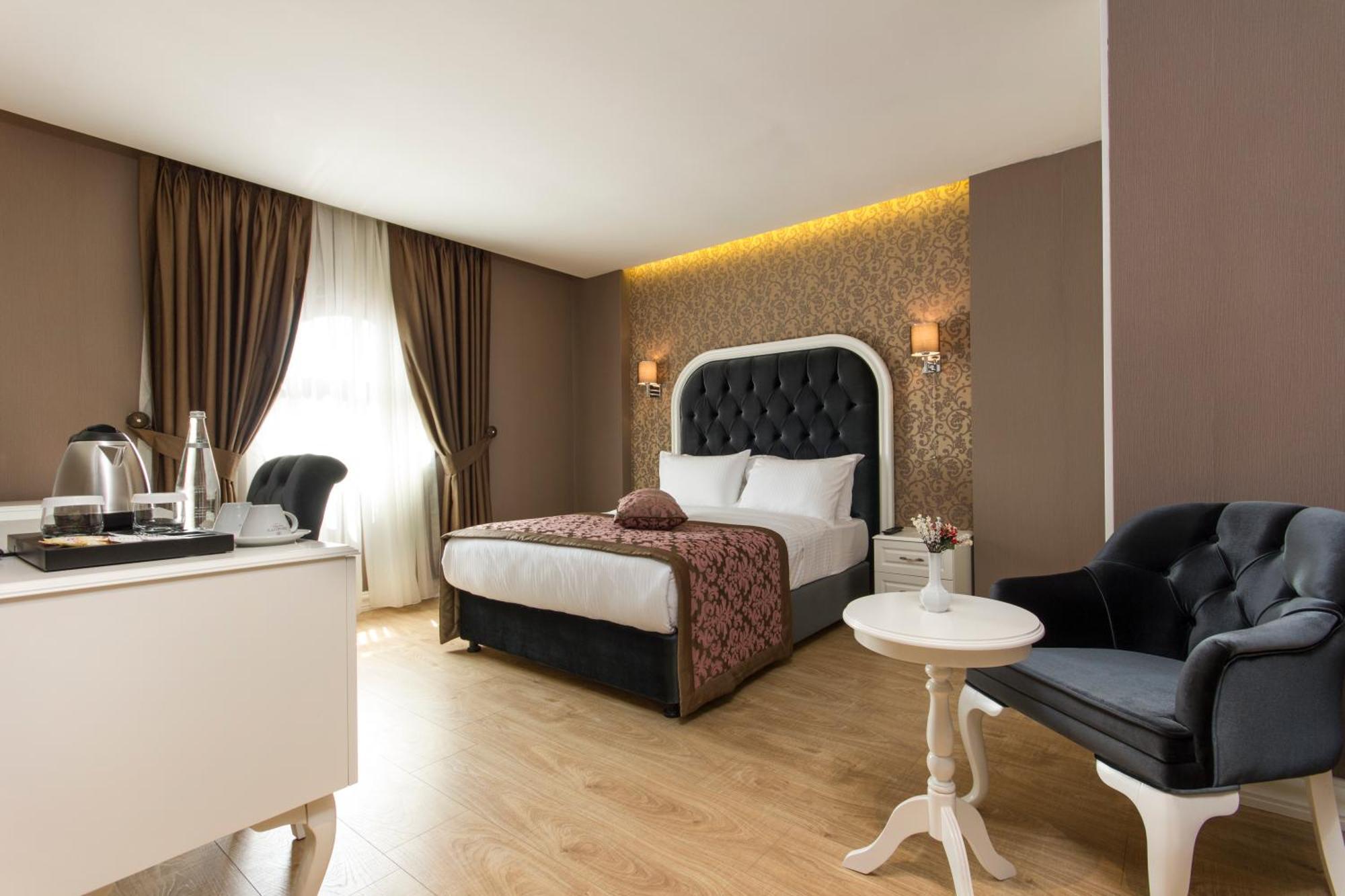Dencity & Hotel