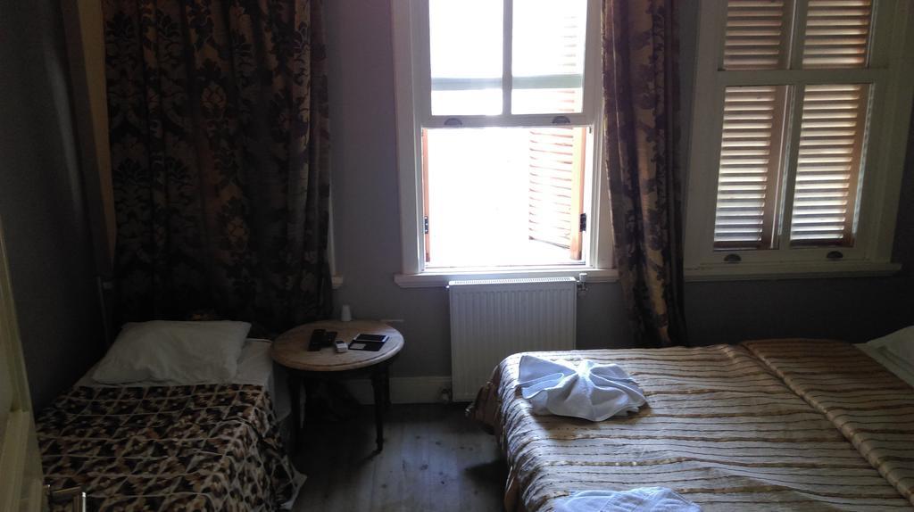 Eagles Budget Bed & Breakfast 3*