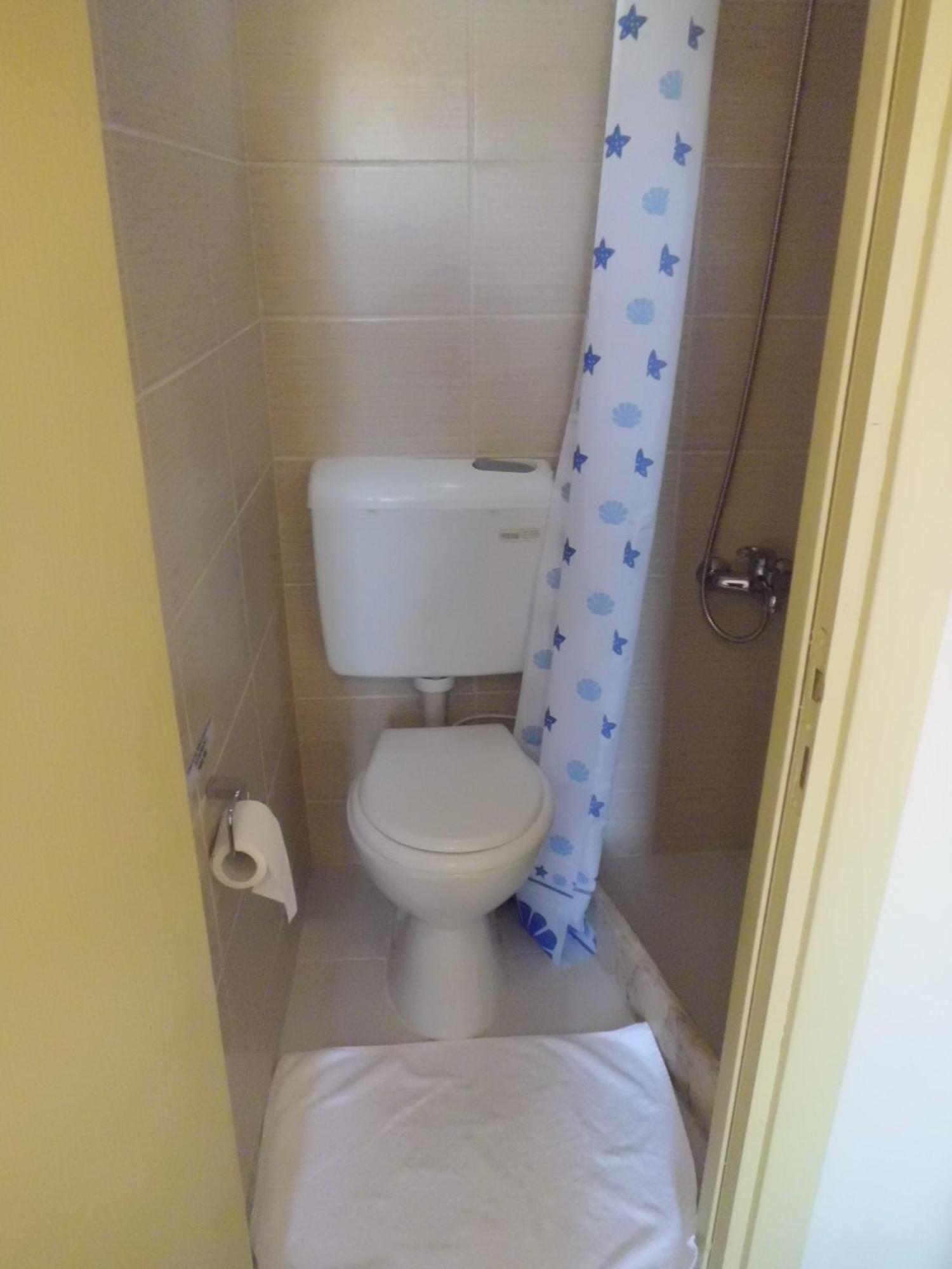 Hotel Berk - Grandma's House 3*