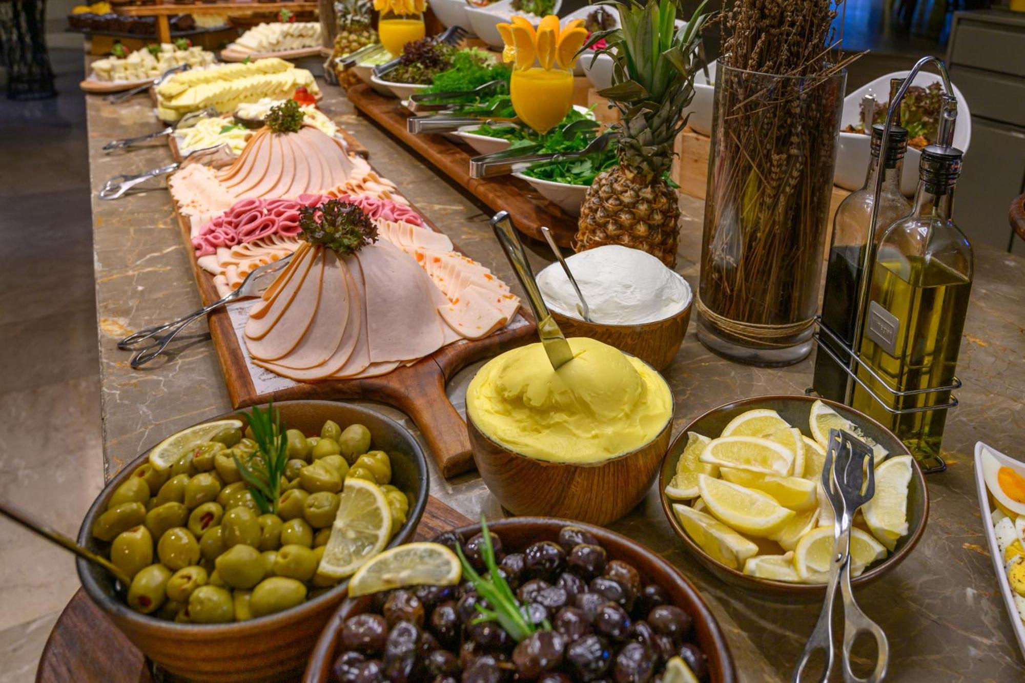 Ramada By Wyndham Grand Bazaar 4*