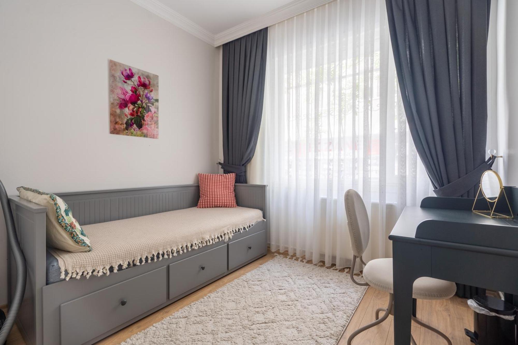 Your Oasis In Lively Moda, Near Sea Apartamento Istambul