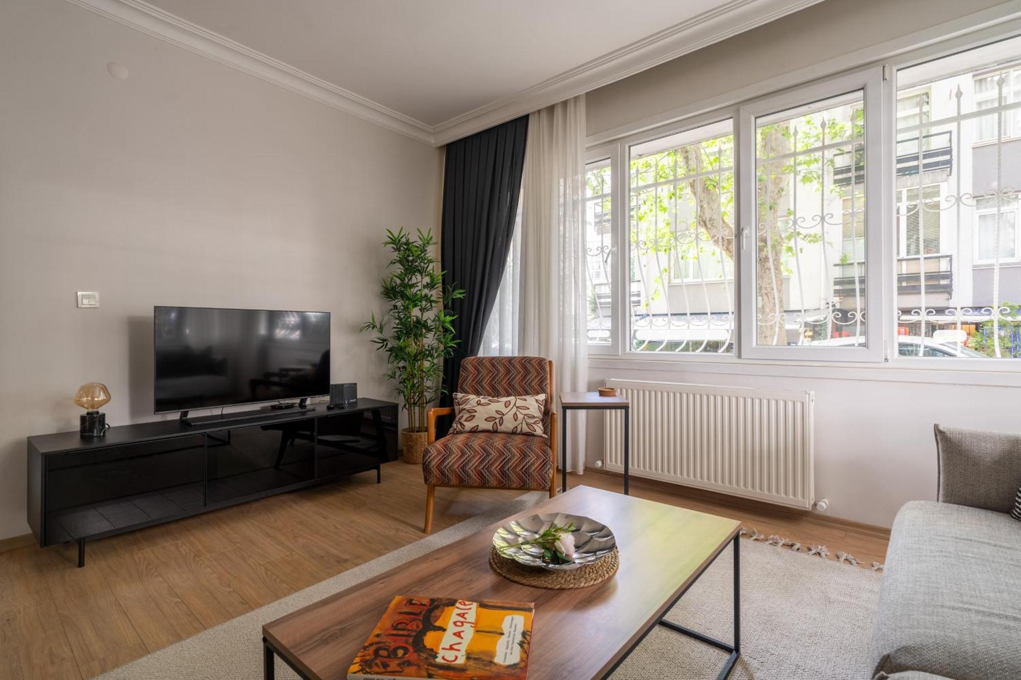 Your Oasis In Lively Moda, Near Sea * Istambul