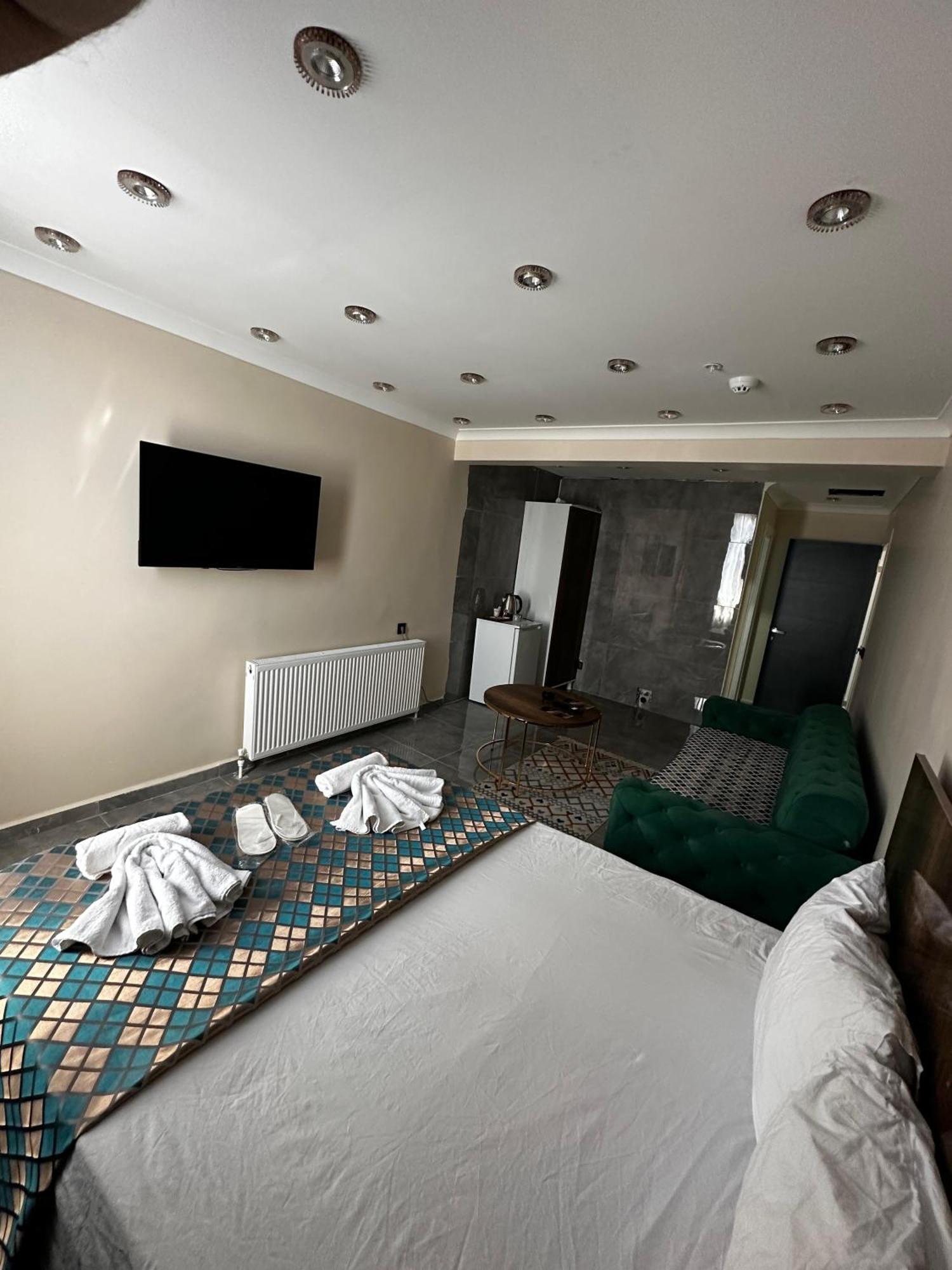 Ottoman Suit & Hotel