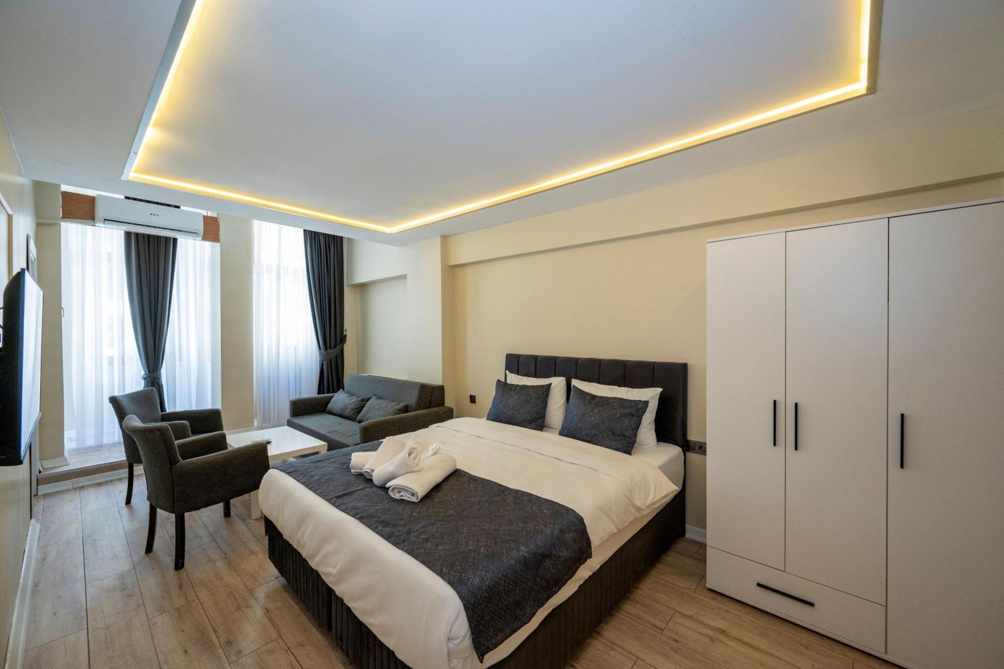 Aiza Aparthotel 2*