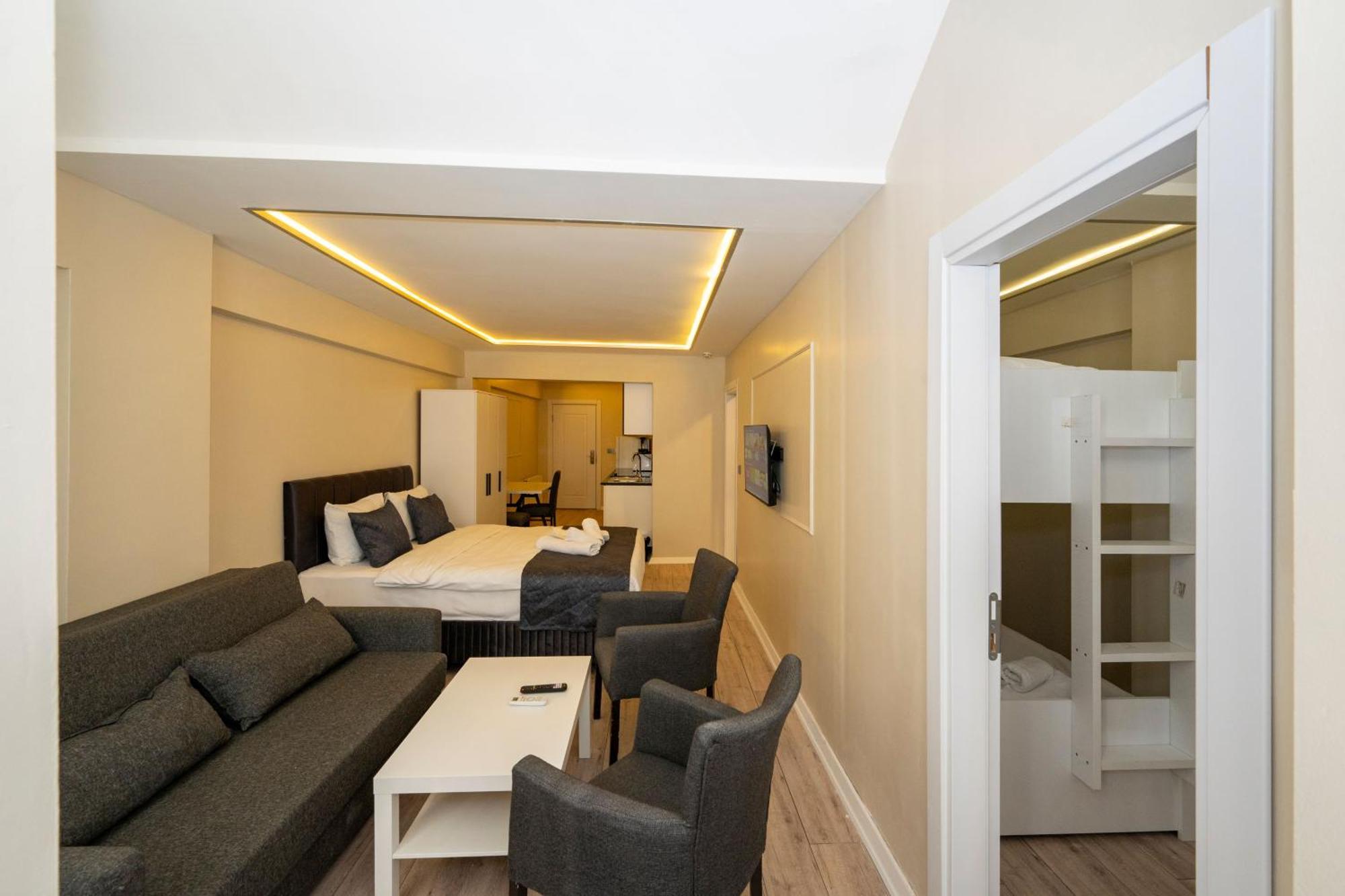 Aparthotel Aiza 2*