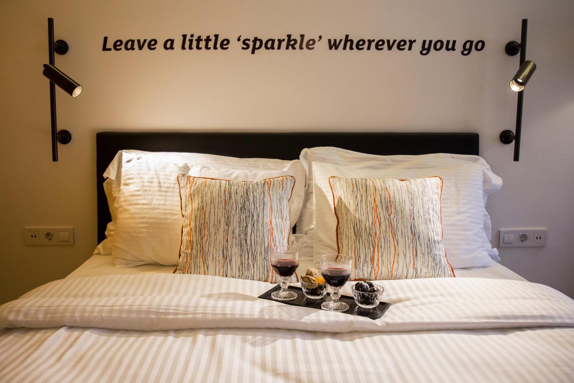 Sparkle 3*