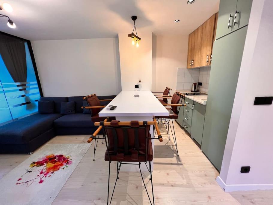 Apartment Kadikoey Alex 5k