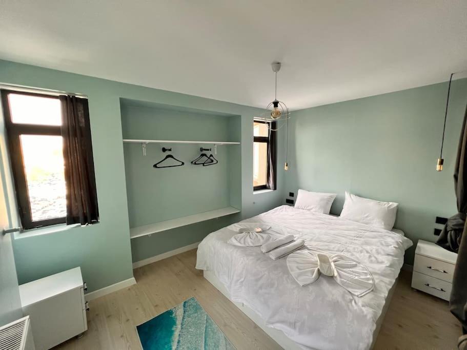 Kadikoey Alex 5k Apartment *