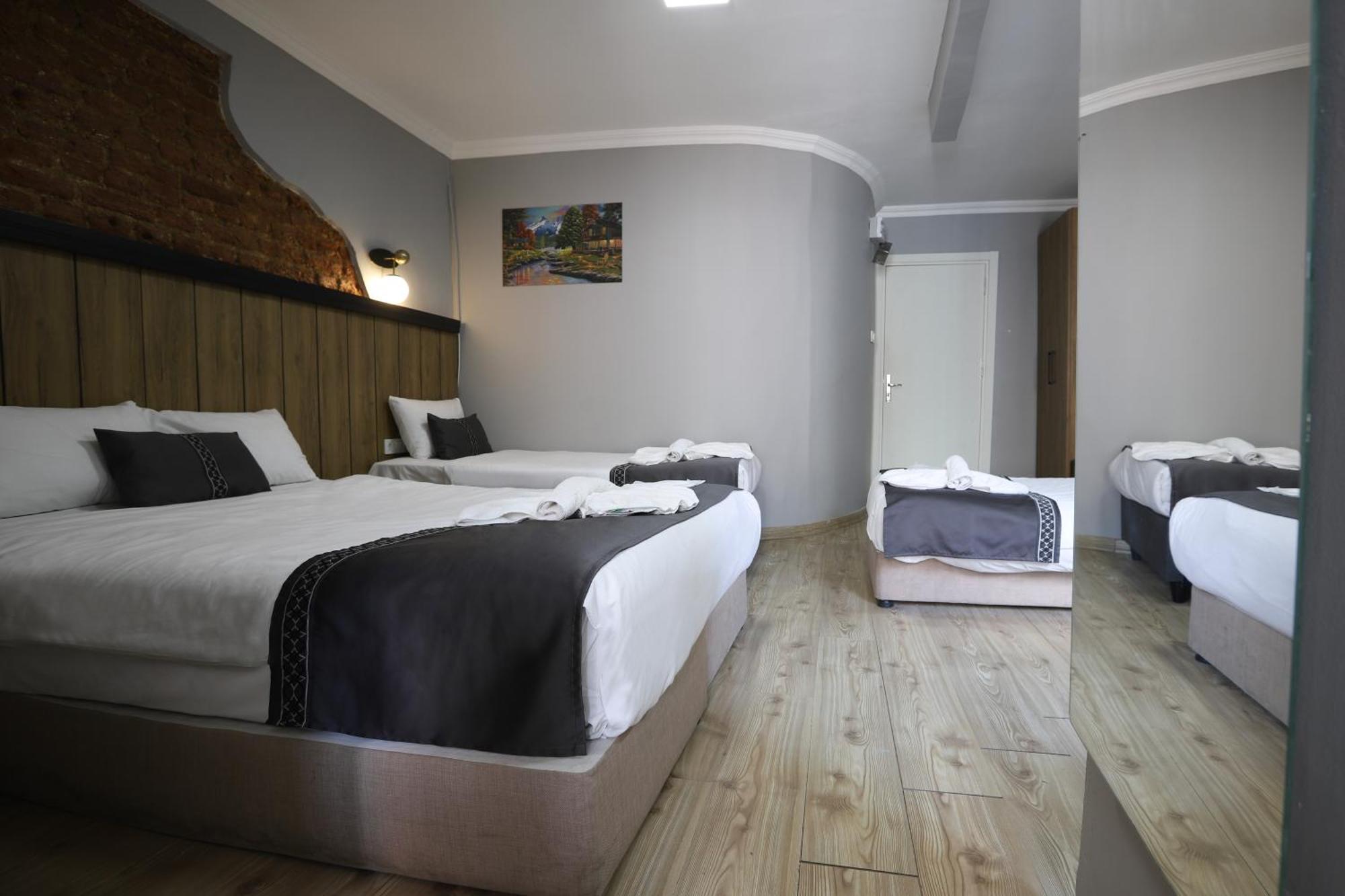 La Pera Hotel 3*