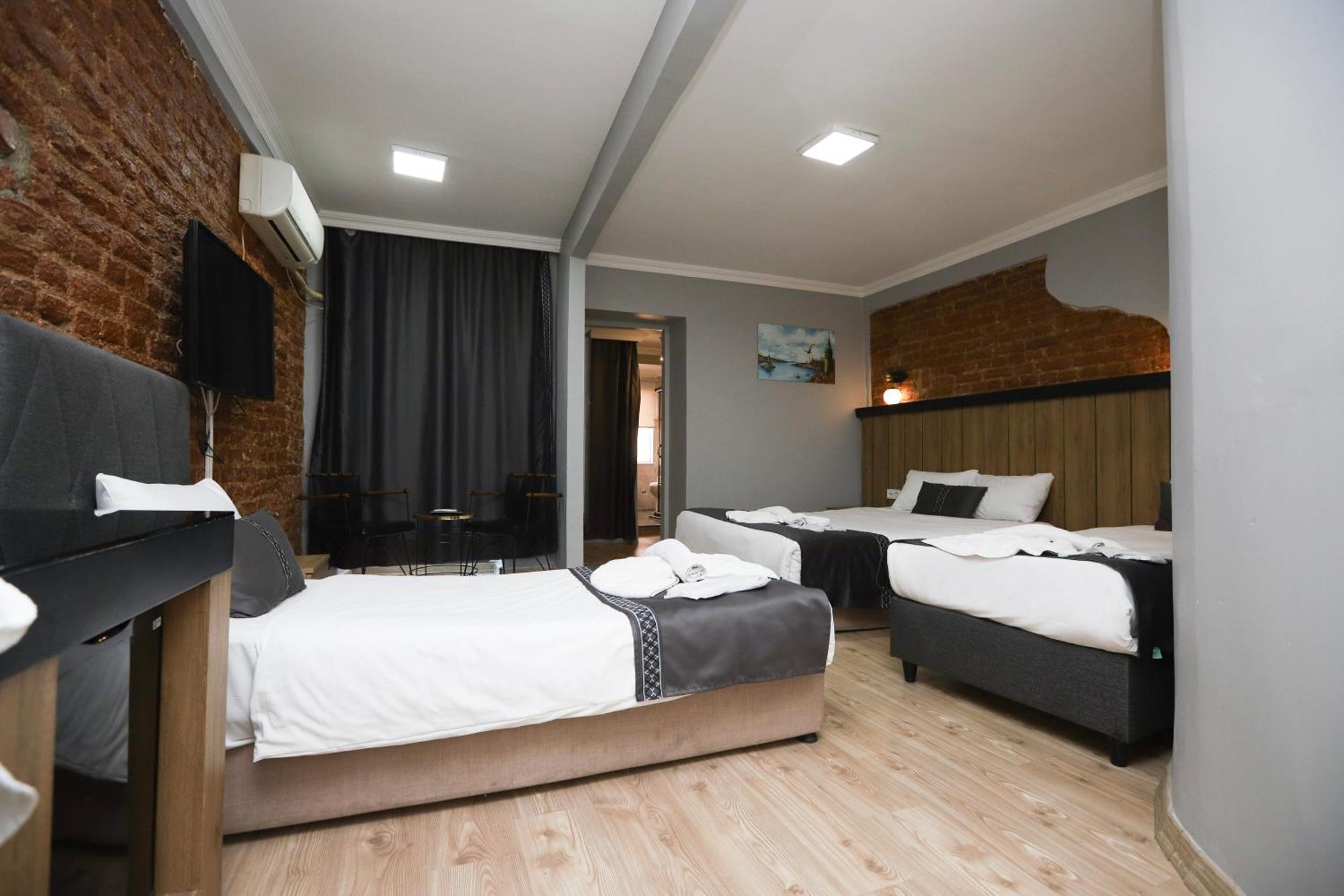 Hotel La Pera 3*