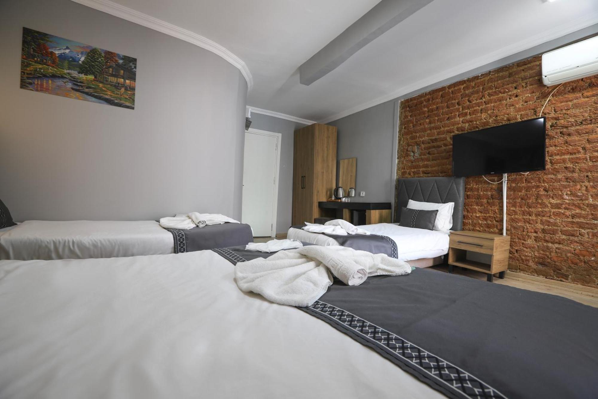 La Pera Hotel 3*