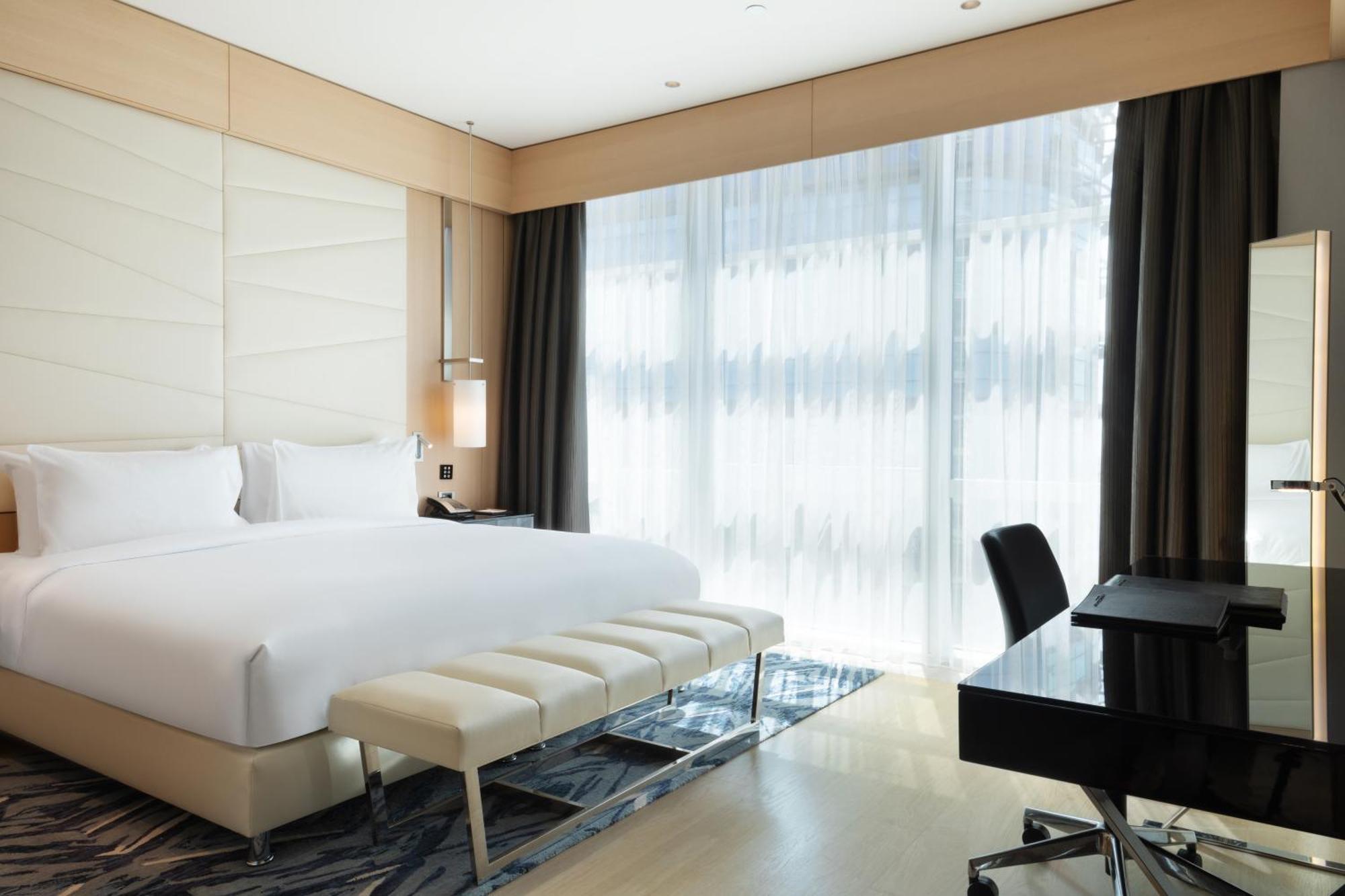Wyndham Grand Levent & Conference Center Hotel 5*