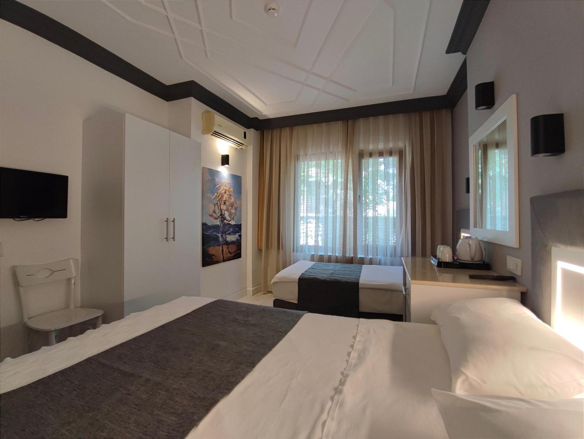 Peninsula 3*