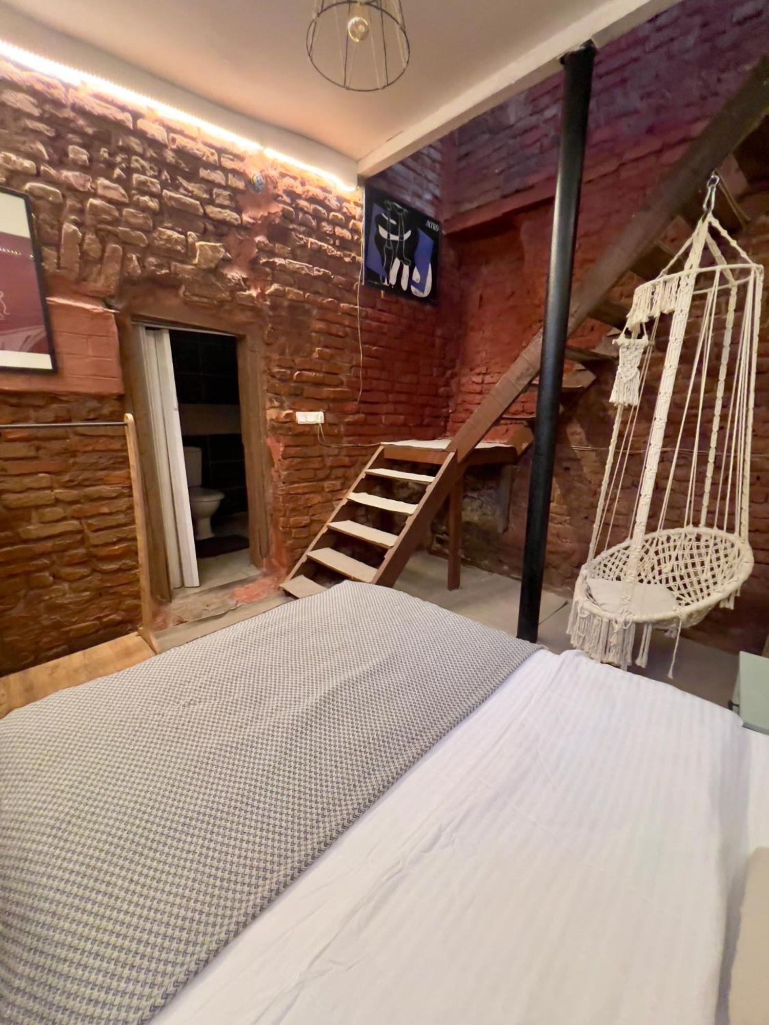 Historical Dublex In Center Of Taksim Apartment *