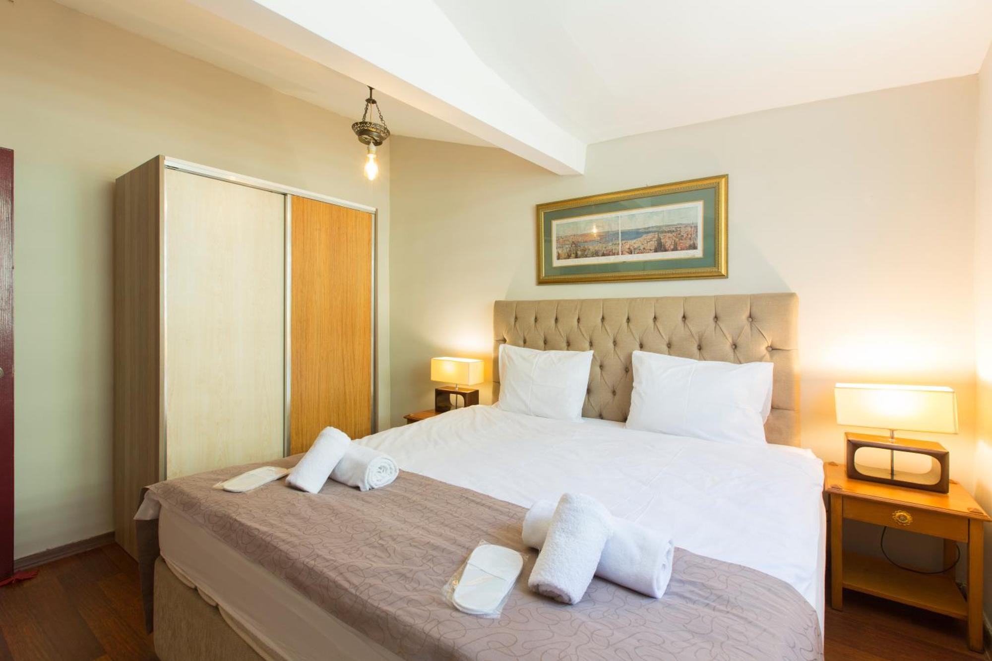 Istiklal Hotel *