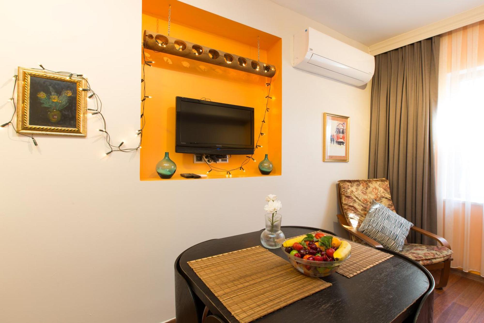 Istiklal Hotel *