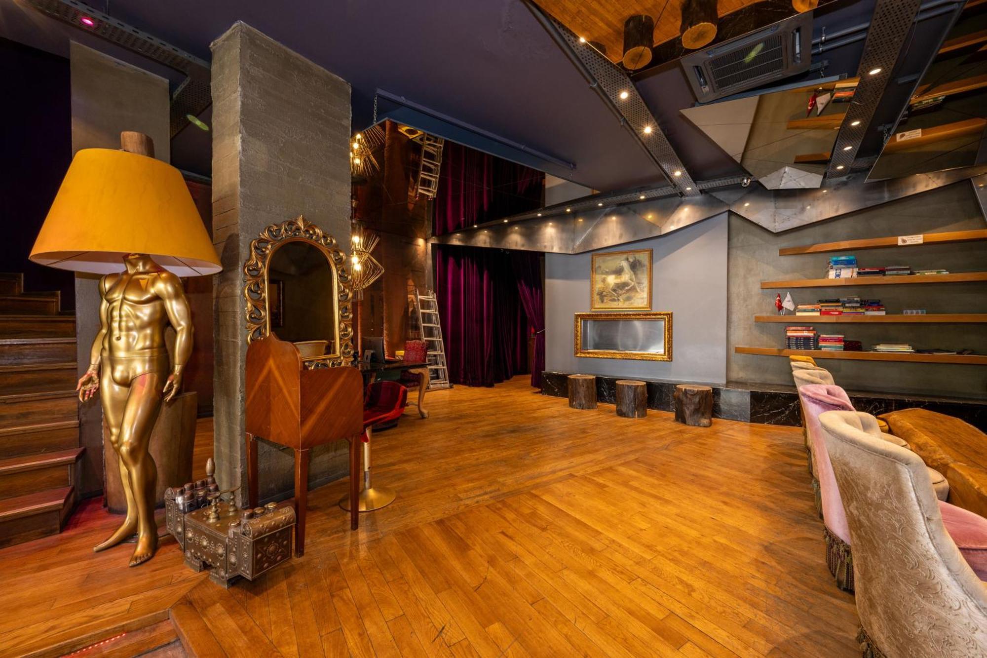 Tulip City Hotel & Spa - Istanbul Taksim Pera City Center 4*