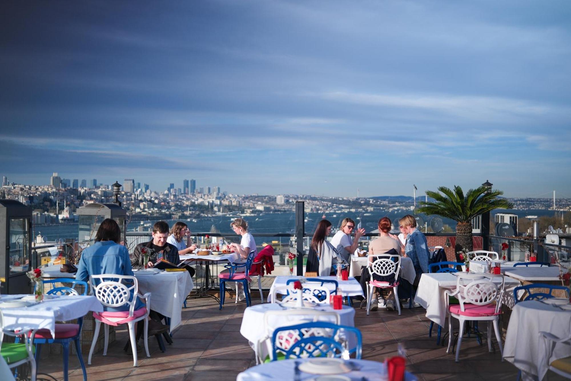 Raymond Old Hotel 4*