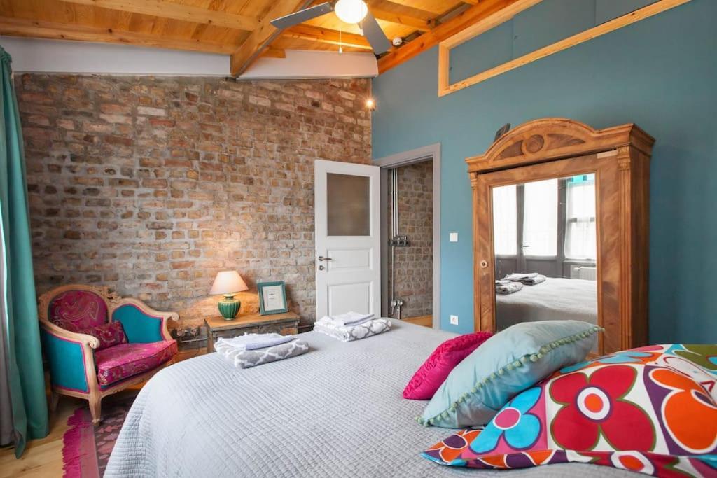 Turquoise House Featured In Elle Decor Magazine Apartment *