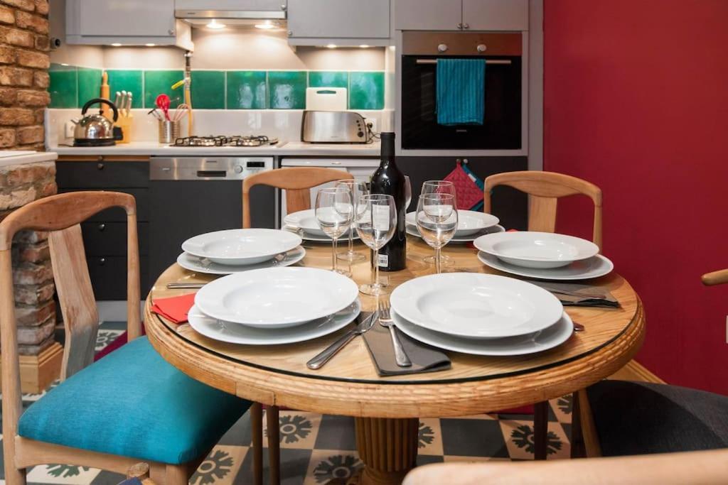 Apartment Turquoise House Featured In Elle Decor Magazine *