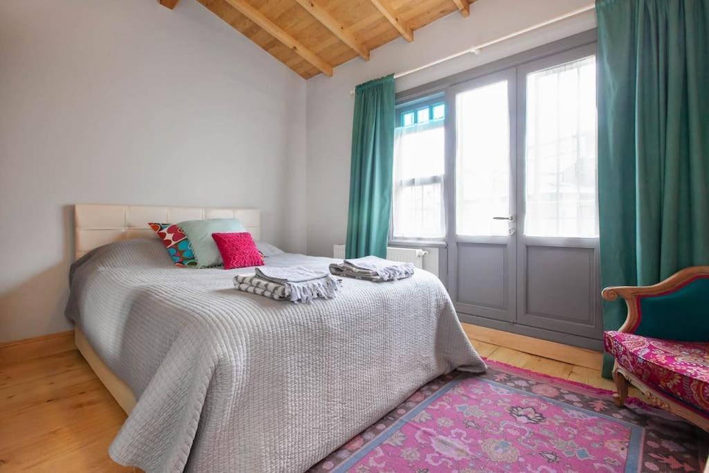 Turquoise House Featured In Elle Decor Magazine Apartment