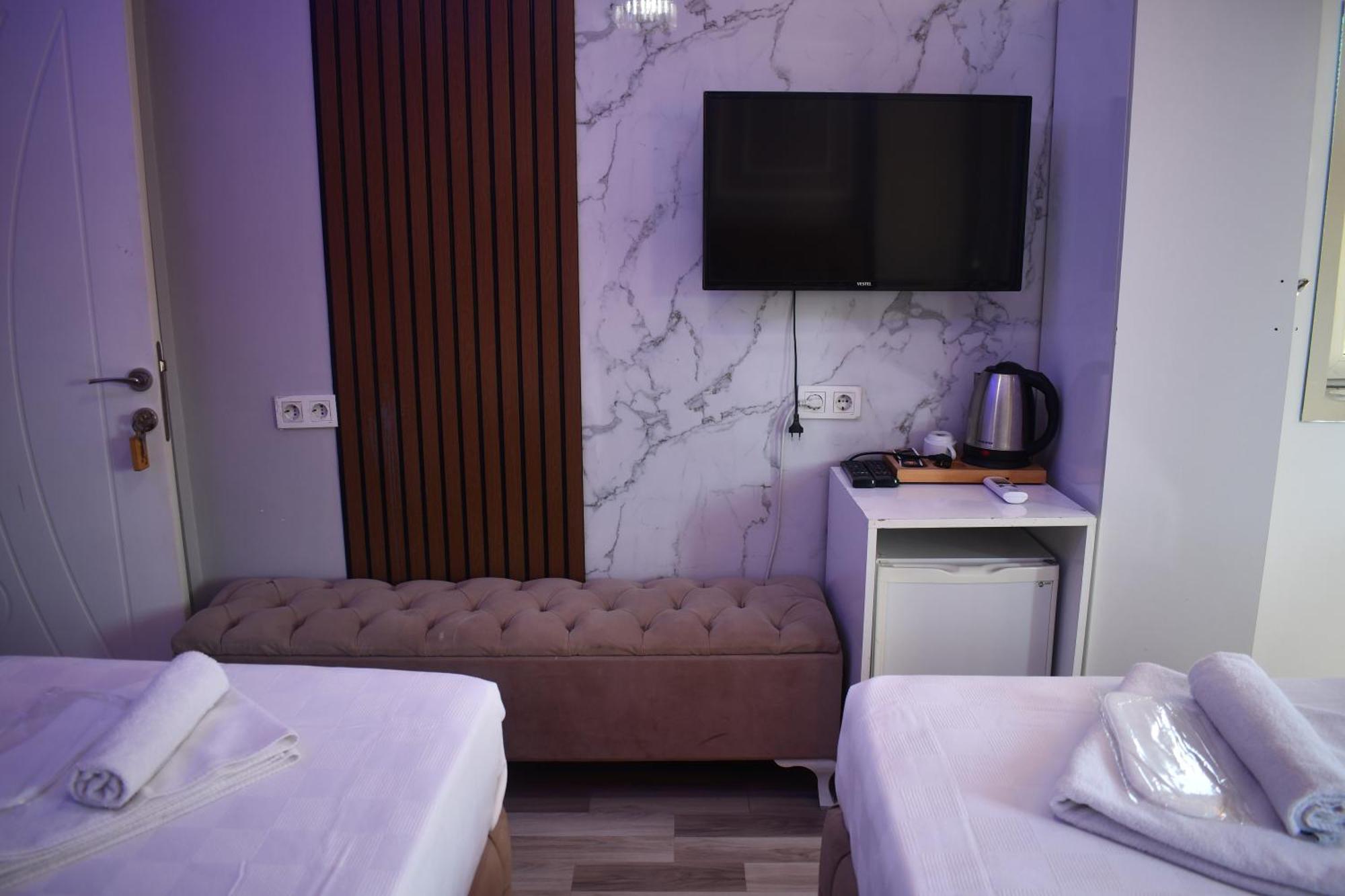 Modena Homestay *