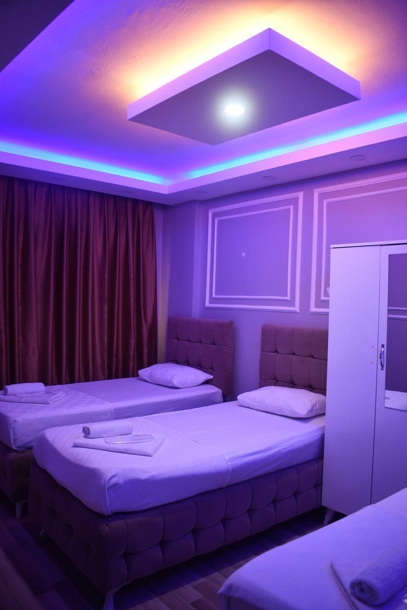 Modena Homestay *