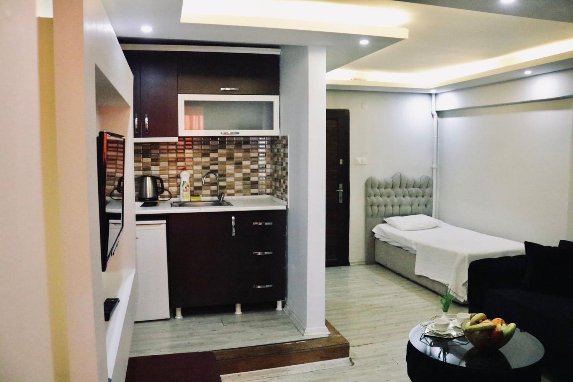 Aparthotel Sara Suit *