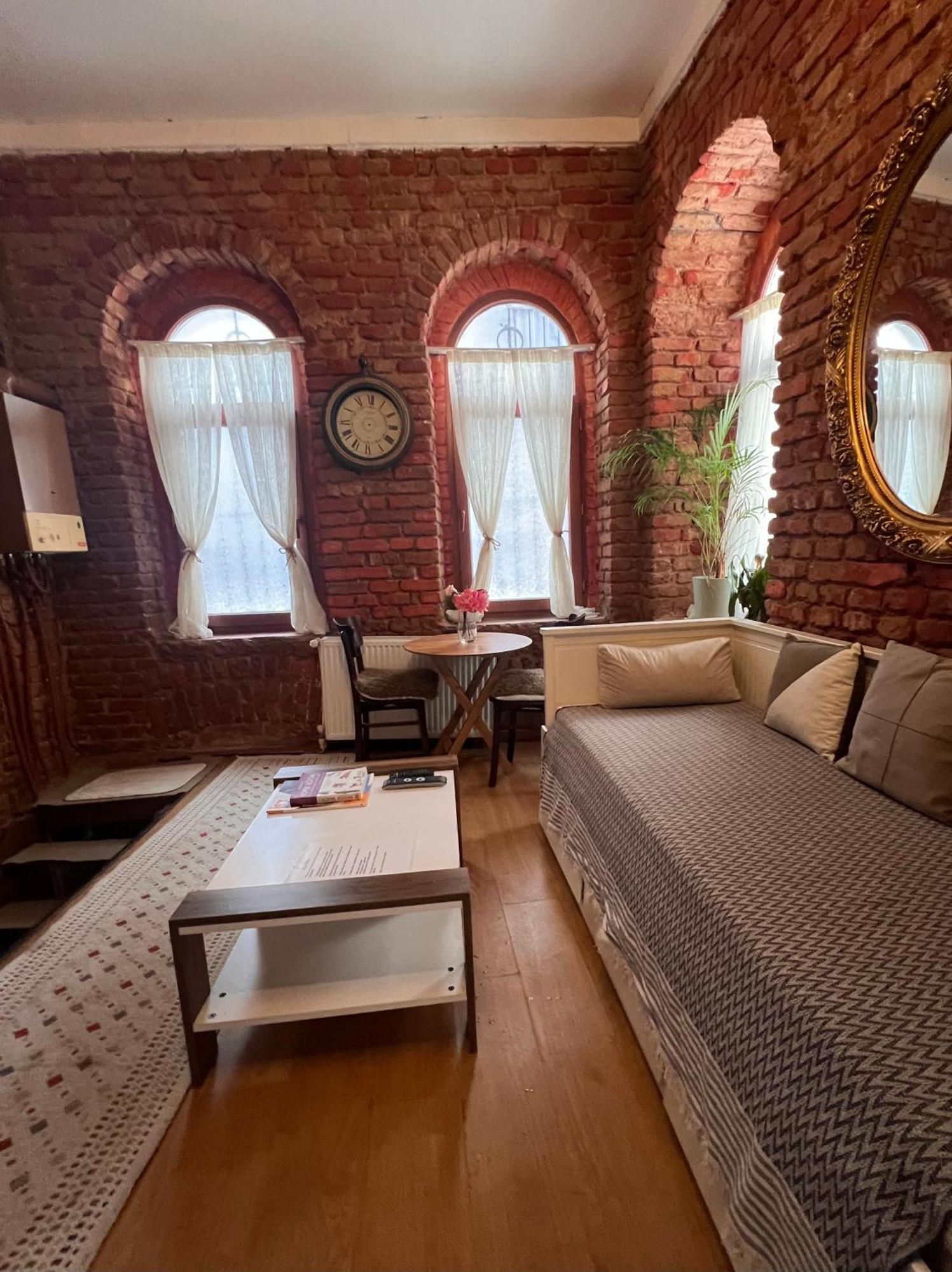 Historical Dublex In Center Of Taksim Apartment Istanbul