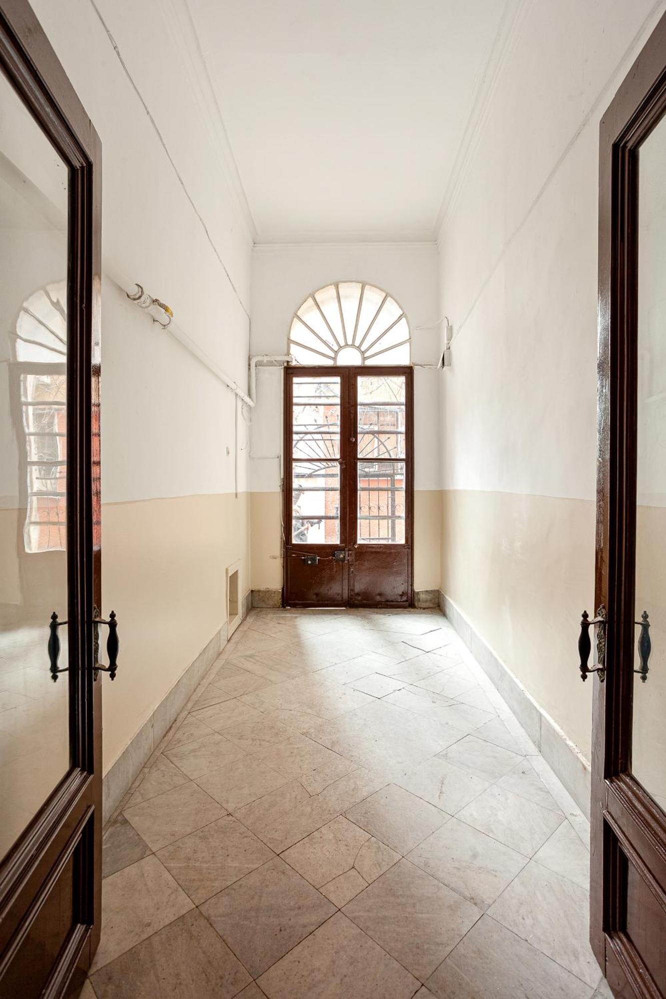 Stylish Flat Near Istiklal Street Apartment *