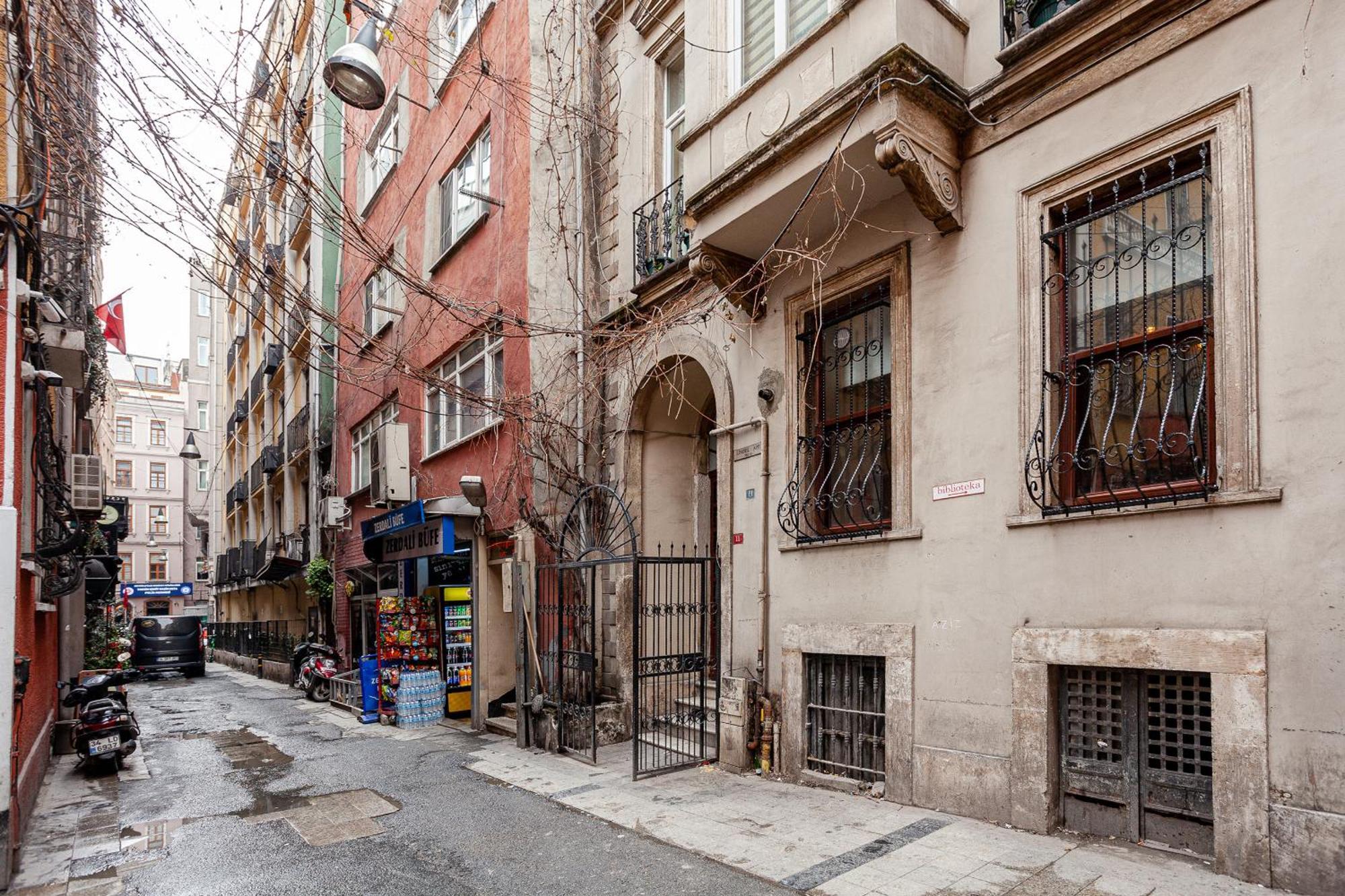 Stylish Flat Near Istiklal Street Apartment Istanbul