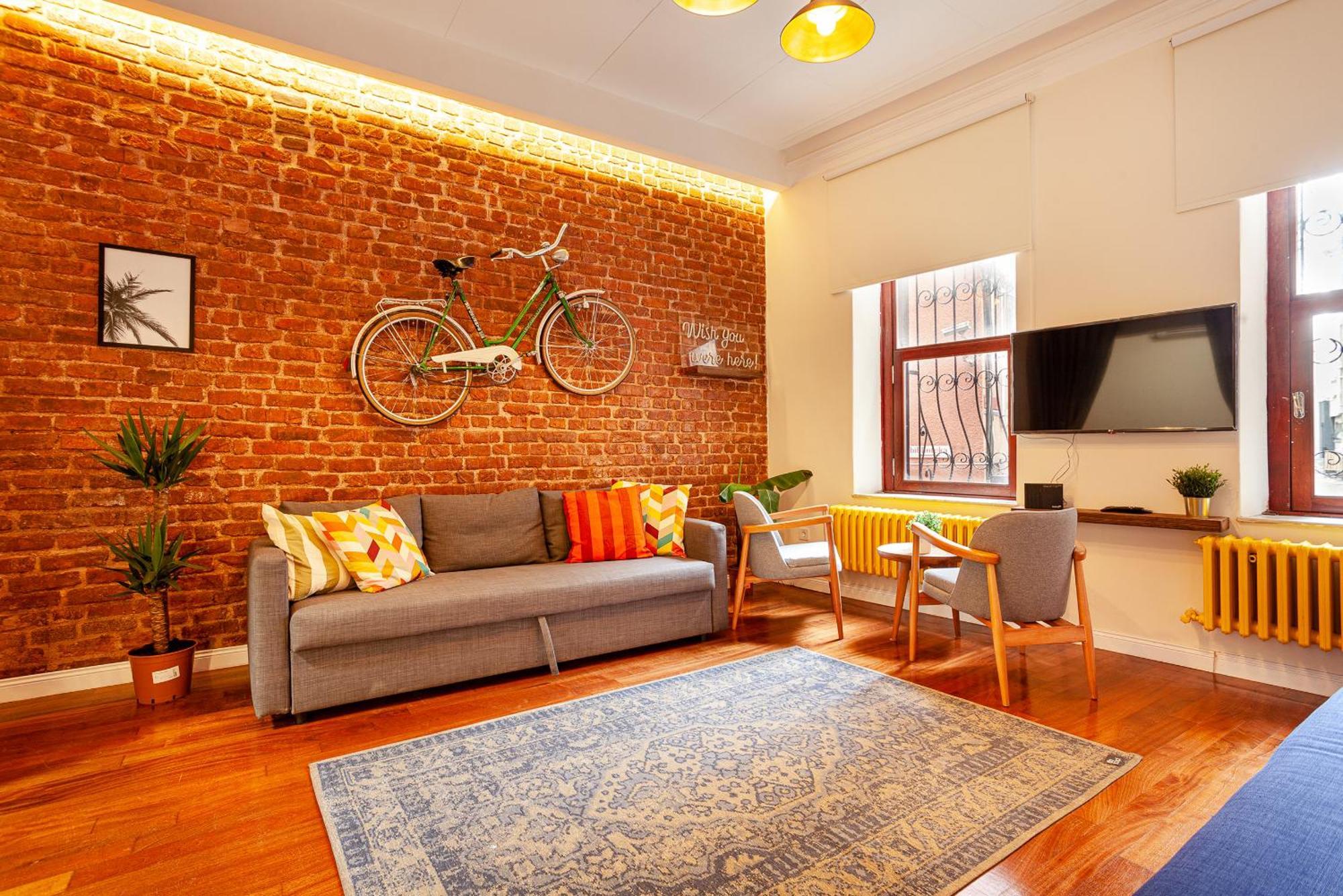 Stylish Flat Near Istiklal Street Apartment