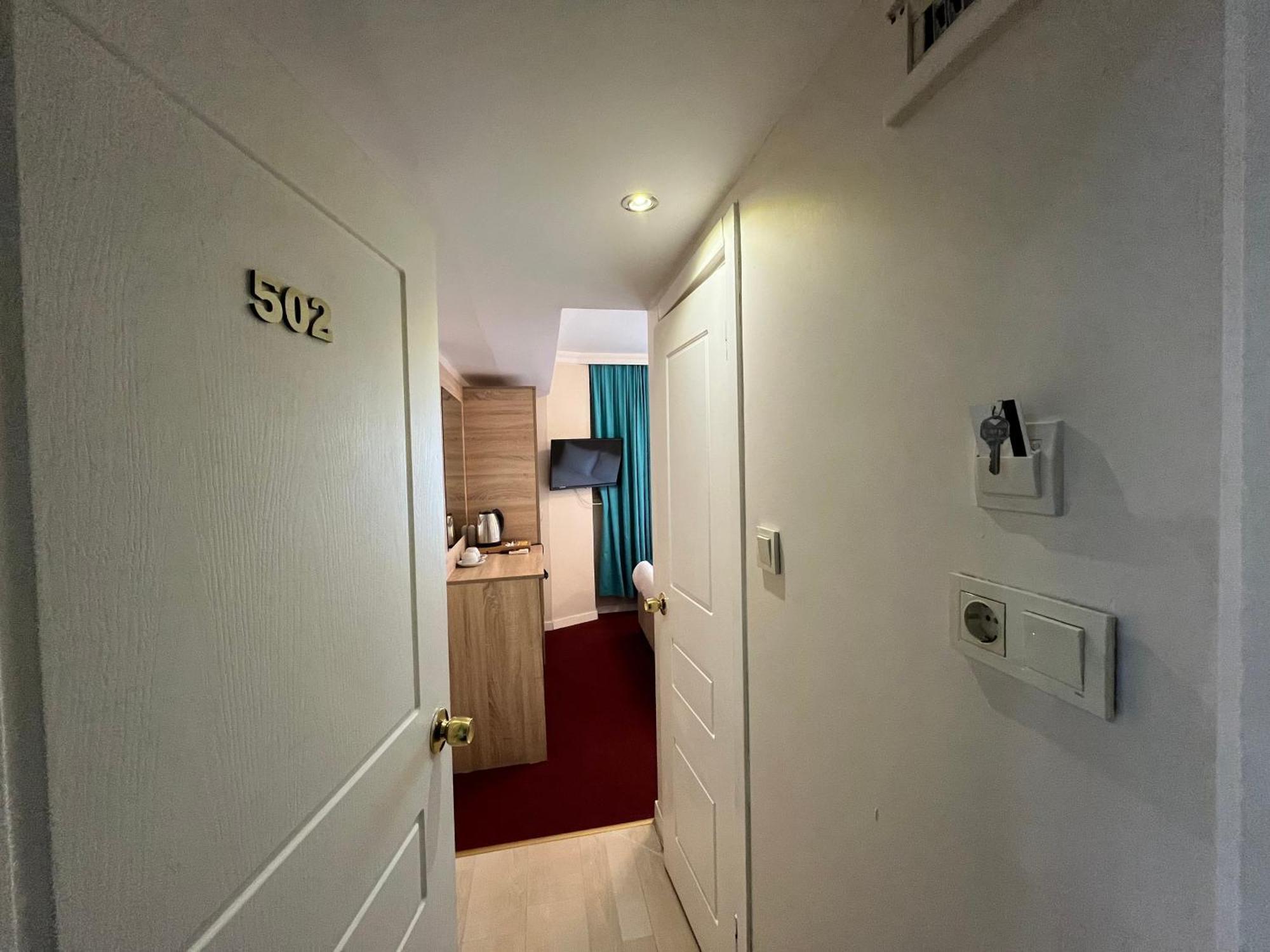 Hotel Le Safran Palace 3*