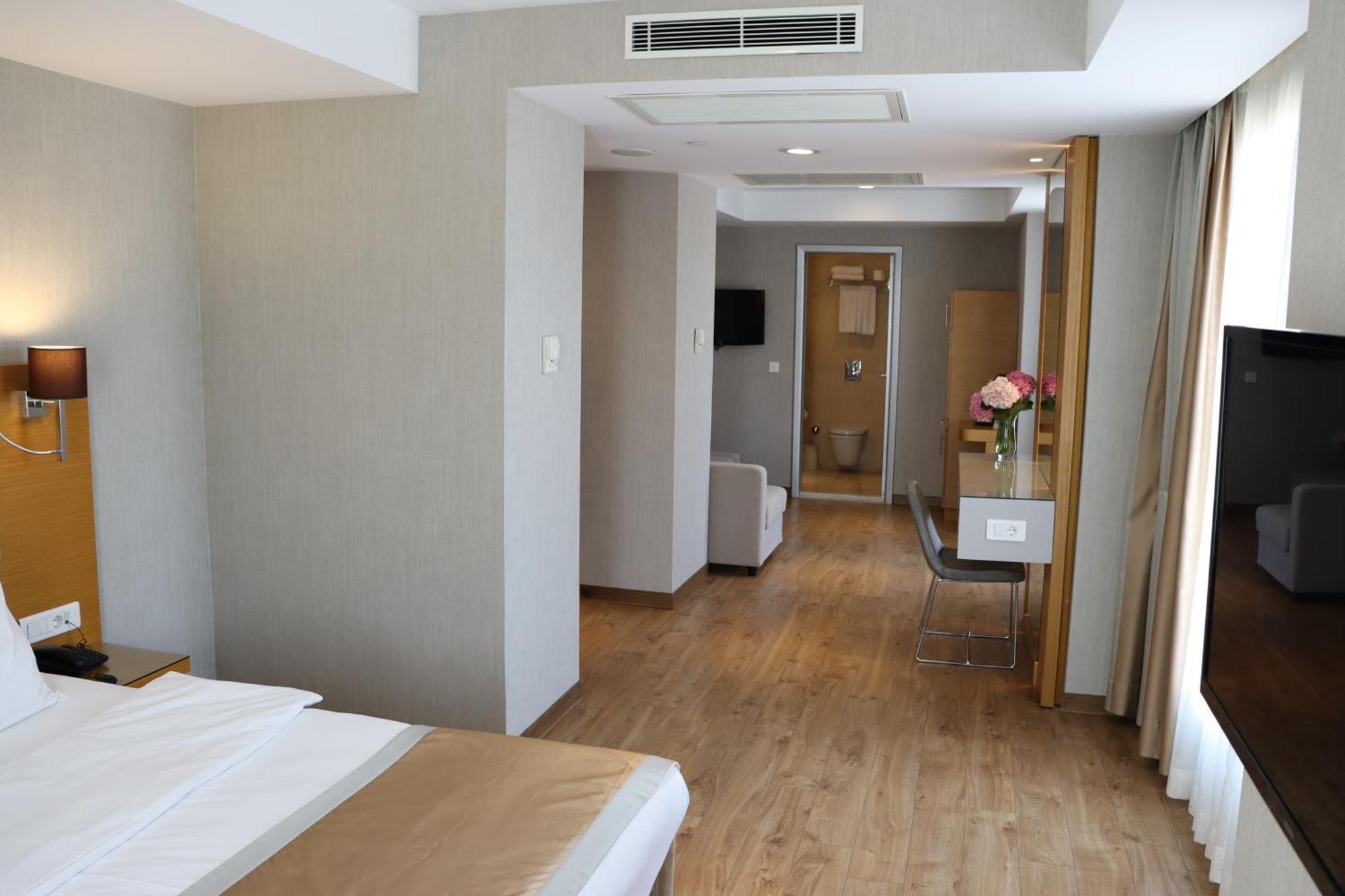Riva Taksim Hotel 4*