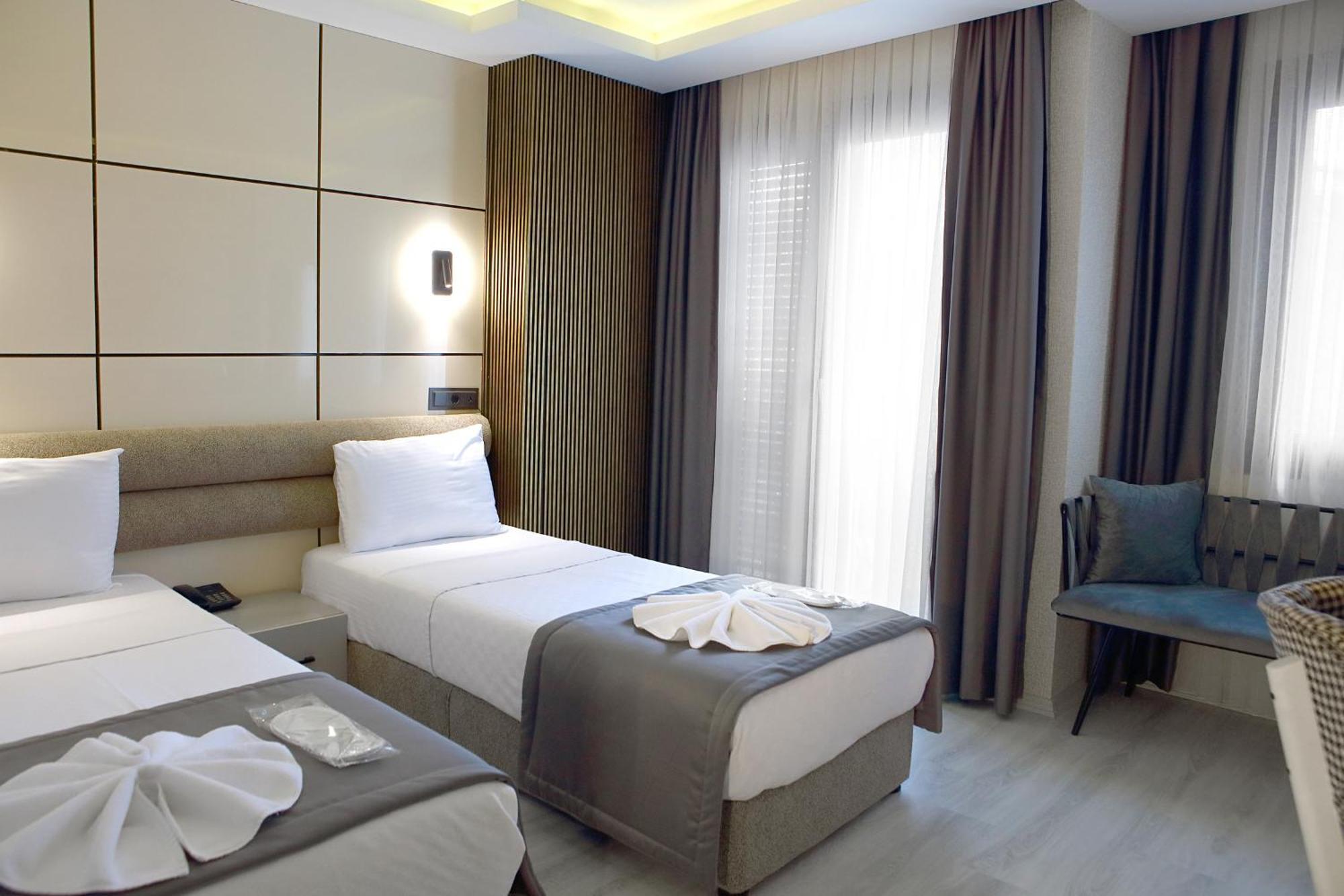 Amara Old & Otel 3*