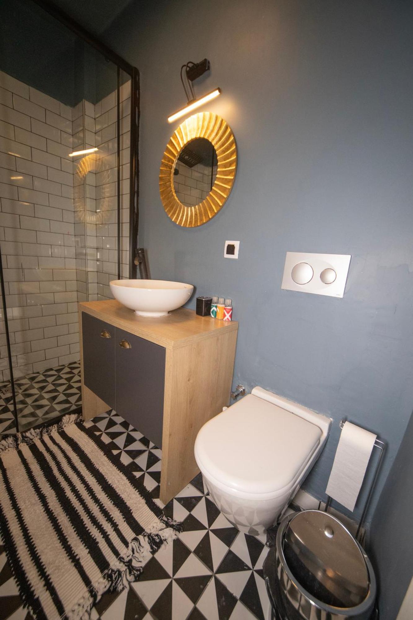 Aka Apartment