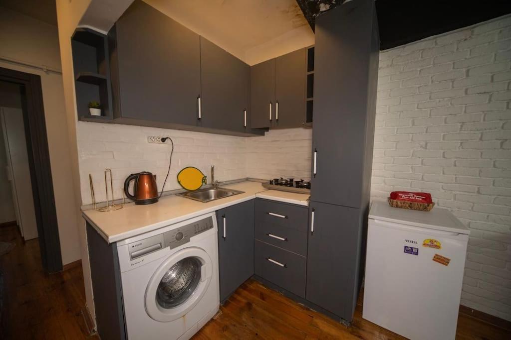 Apartment Aka
