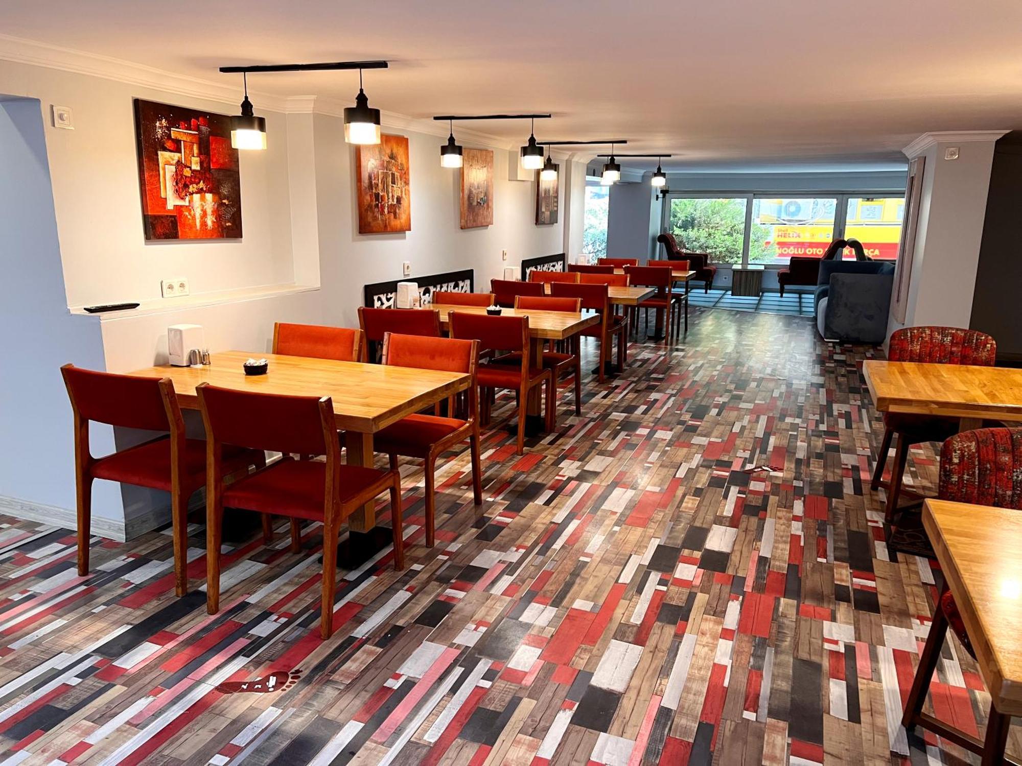 Hotel Comfort Downtown 4*