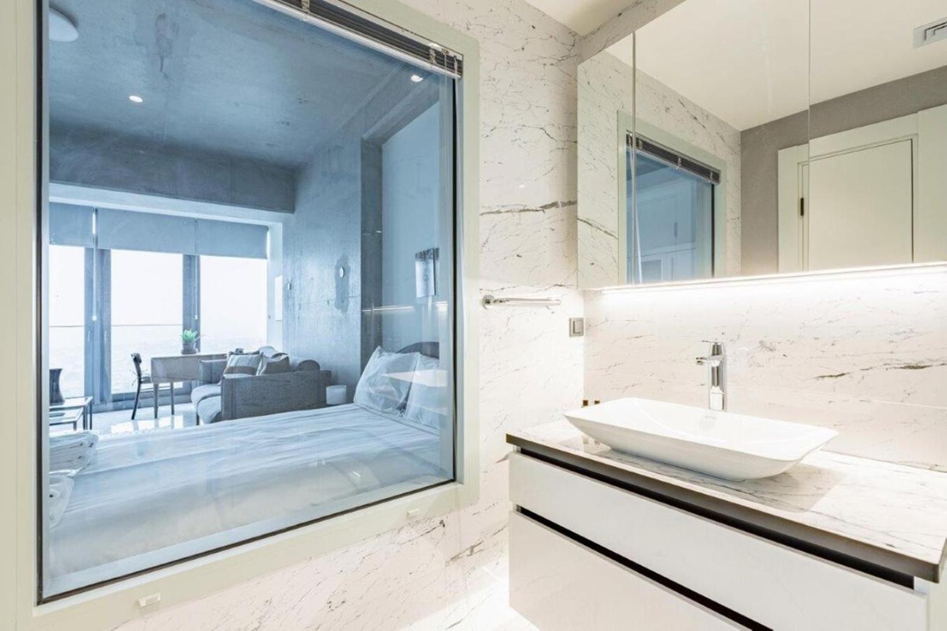 Trendy Cool Bright Parking Poolviews! #254 Apartment