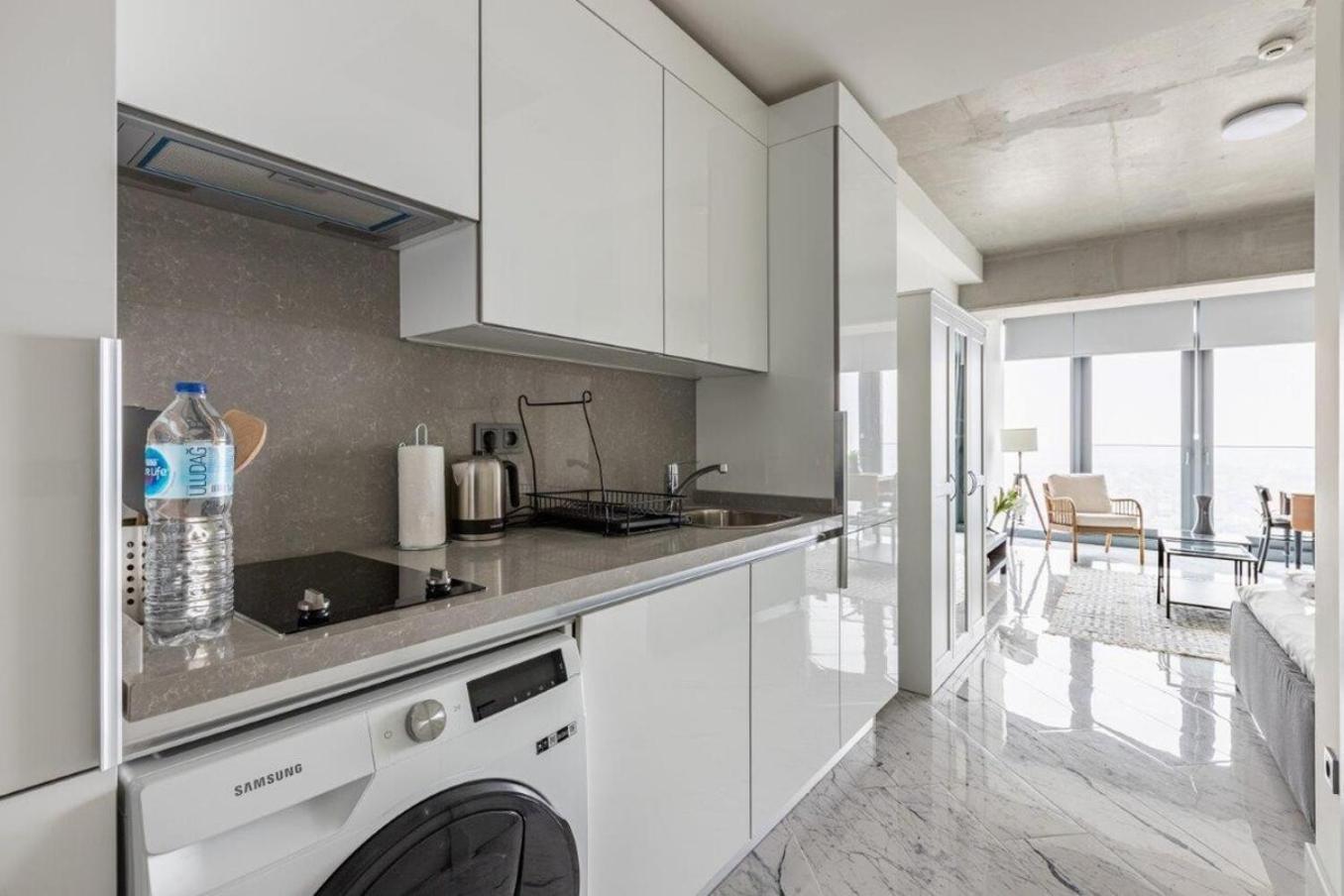 Apartment Trendy Cool Bright Parking Poolviews! #254 Istanbul